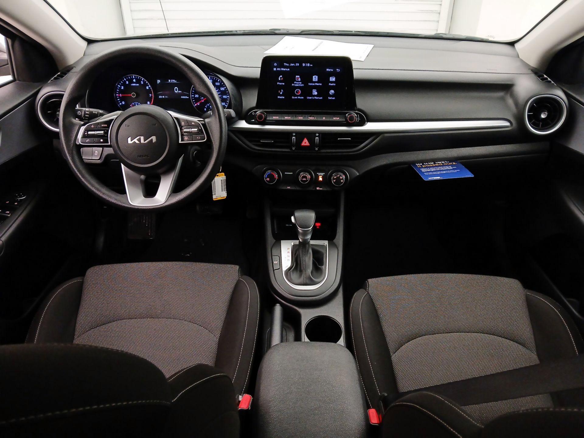 Thumbnail: 2024 Kia Forte - 9