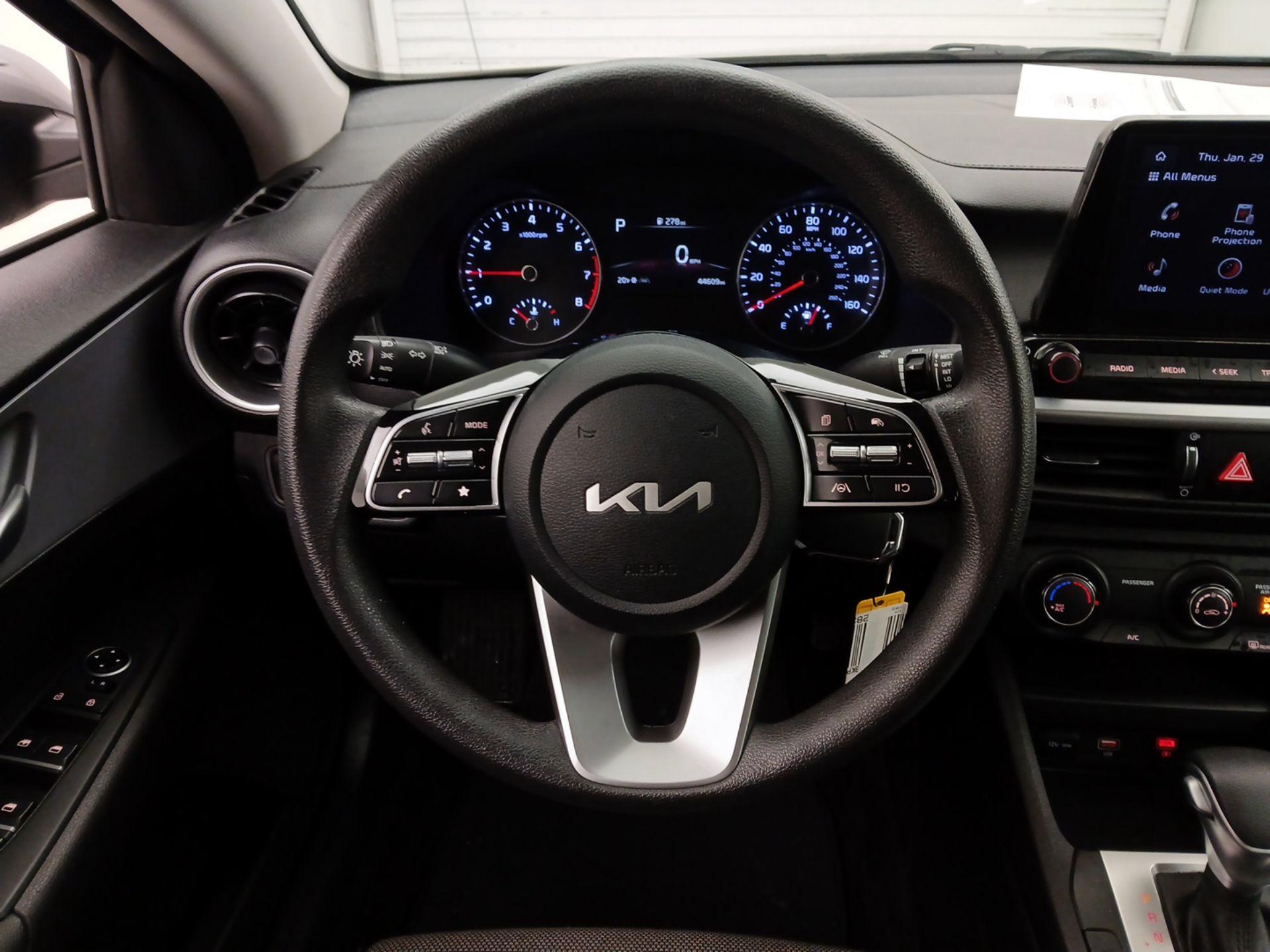 Thumbnail: 2024 Kia Forte - 10