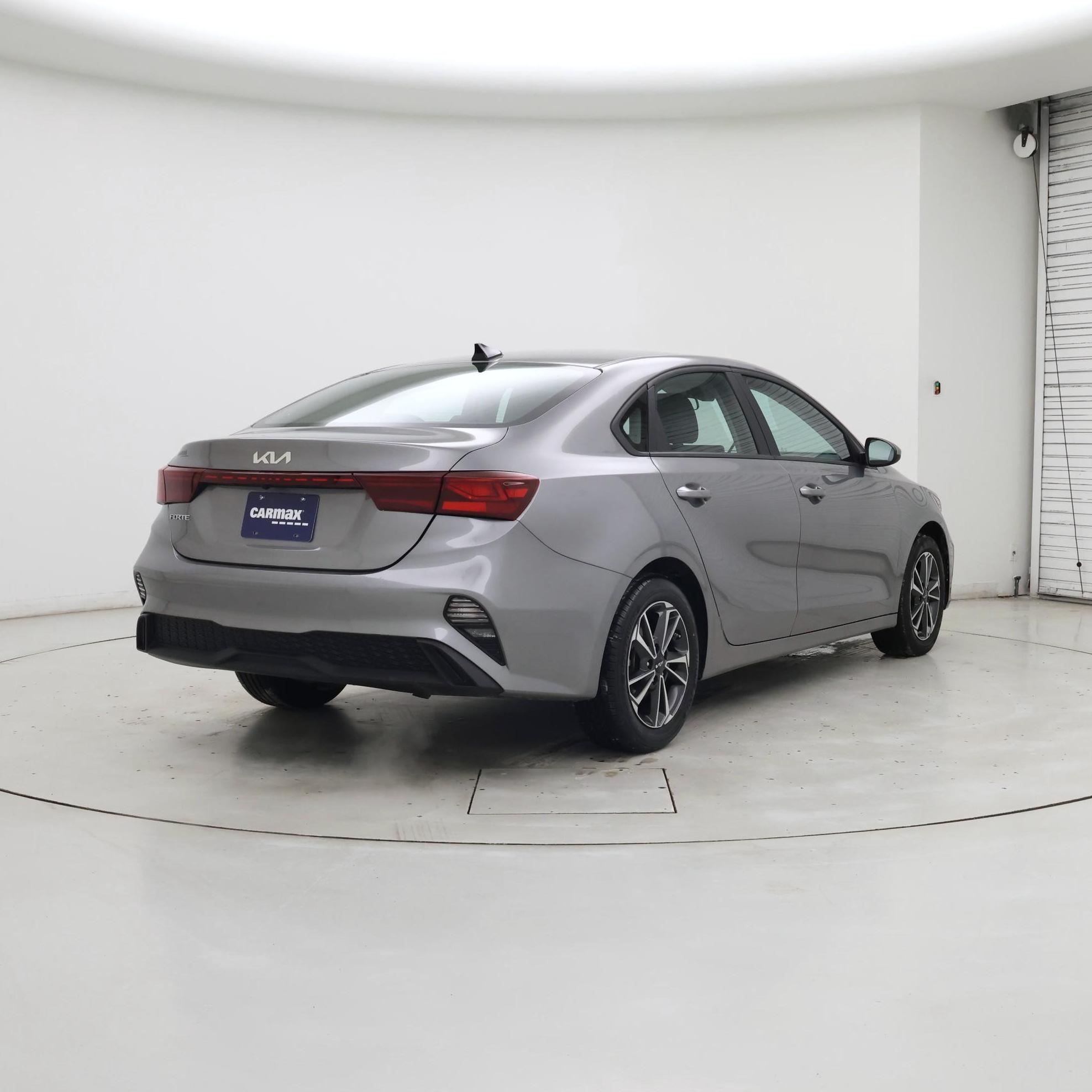 Thumbnail: 2024 Kia Forte - 8