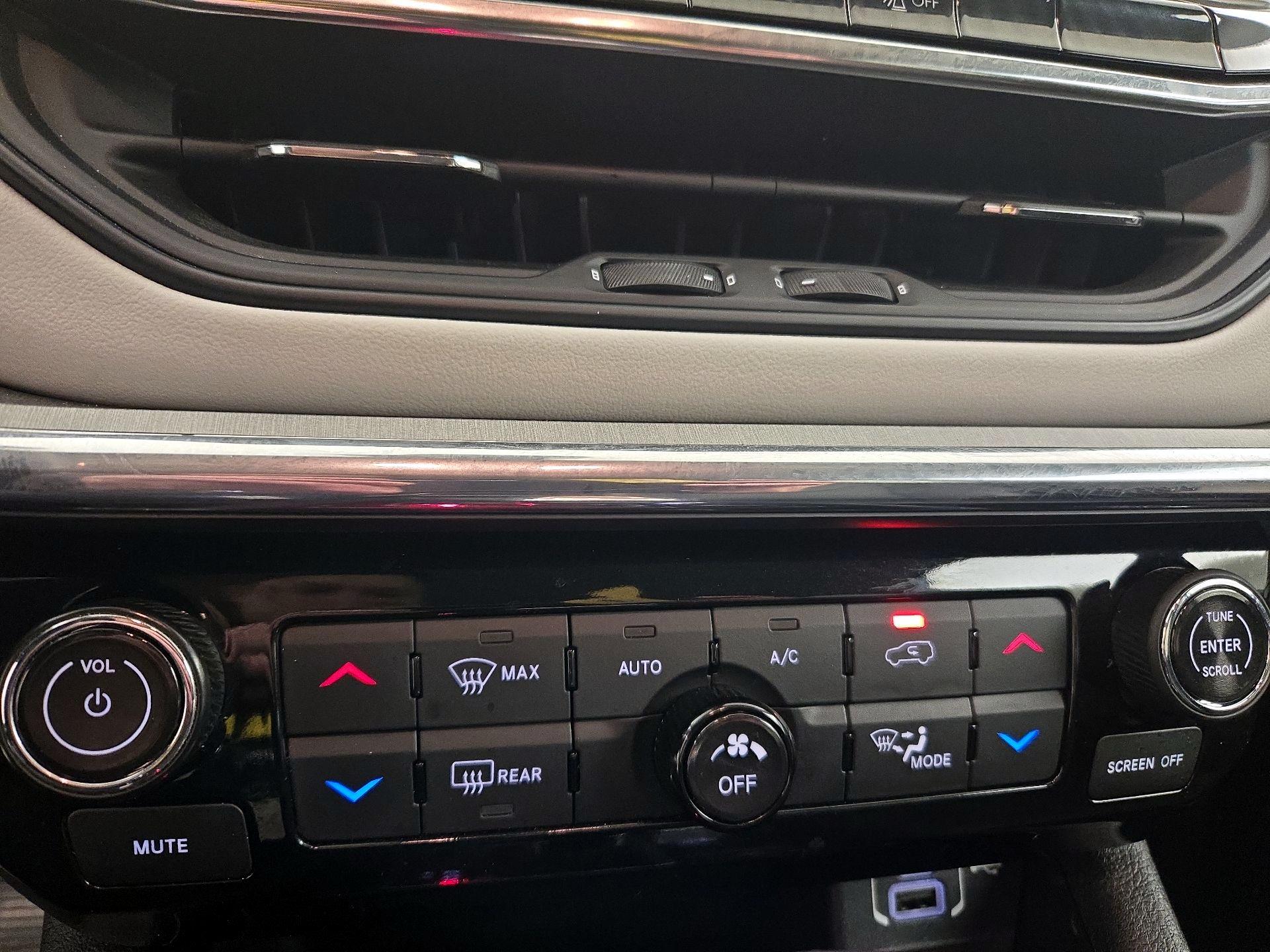 Thumbnail: 2022 Jeep Compass - 16