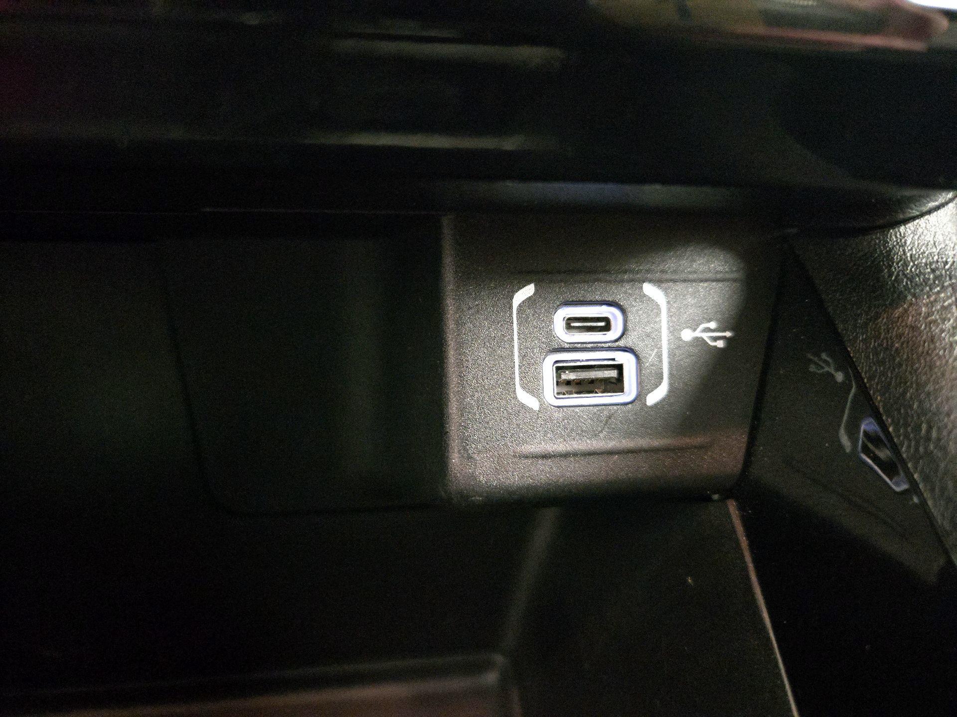 Thumbnail: 2022 Jeep Compass - 18