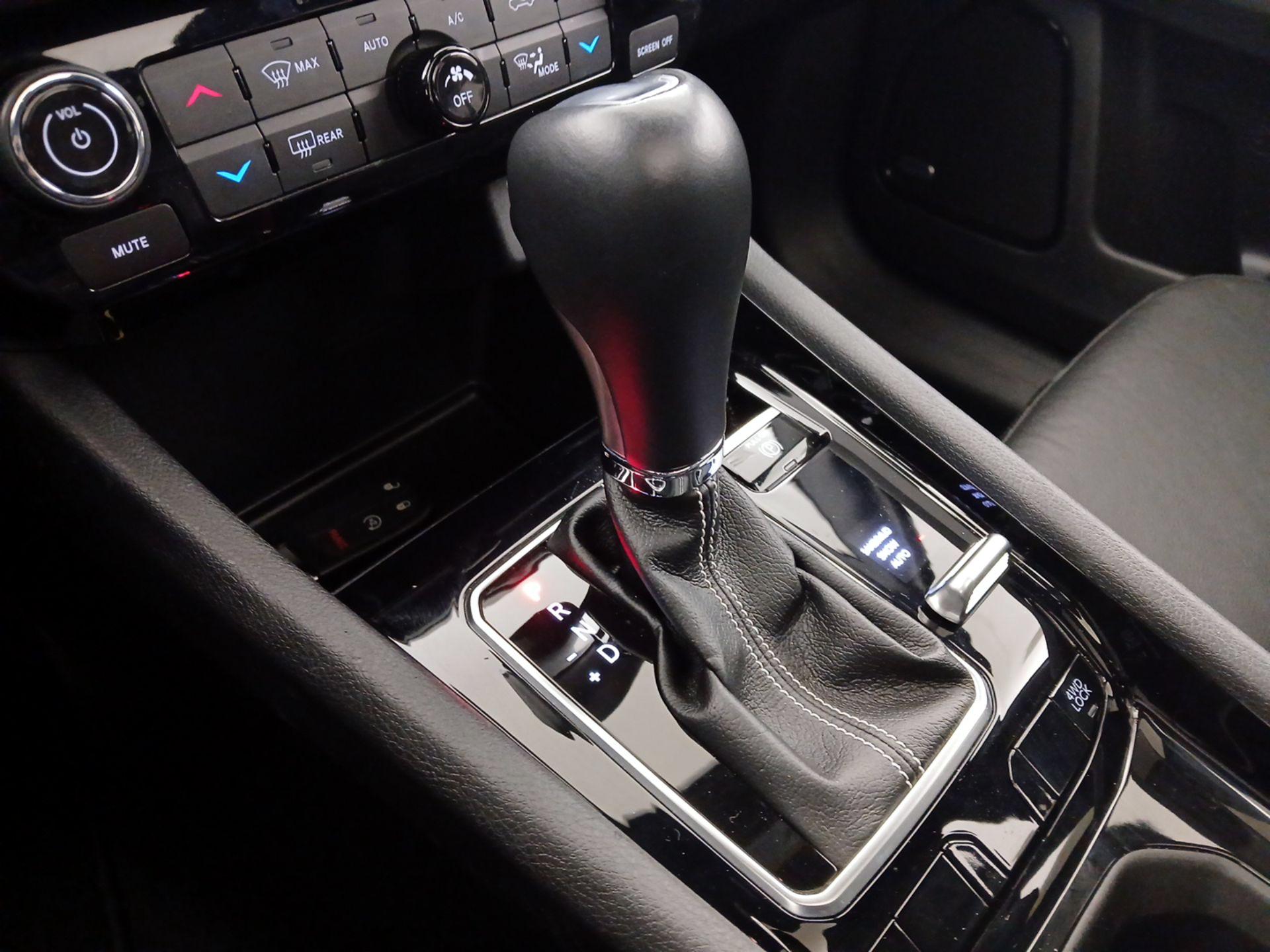 Thumbnail: 2022 Jeep Compass - 18