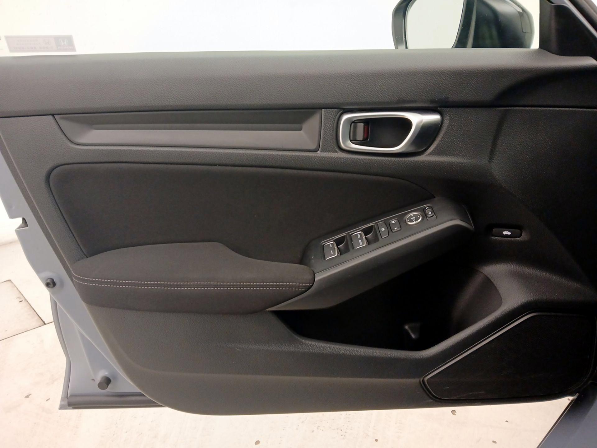 Thumbnail: 2024 Honda Civic - 12