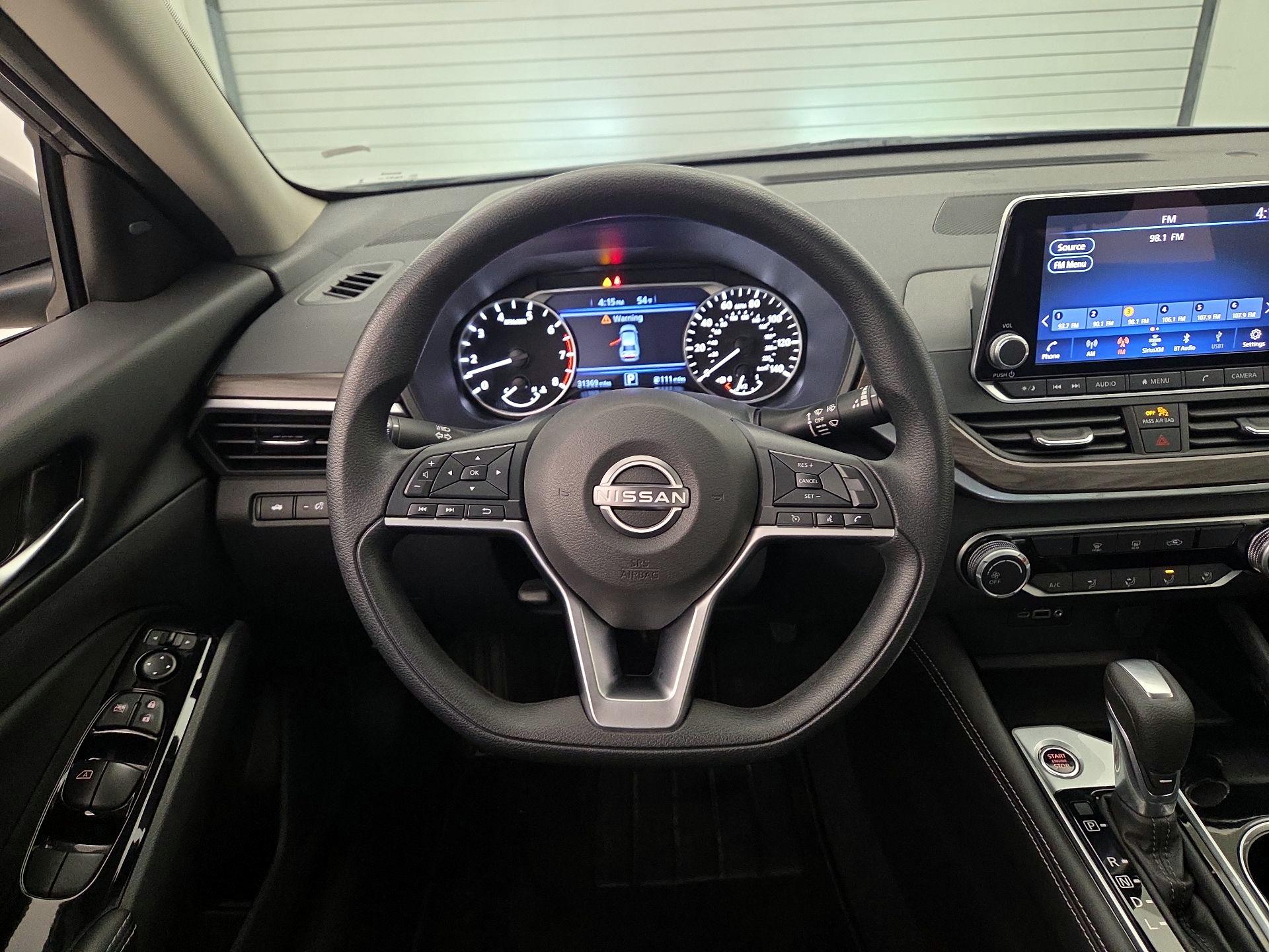 Thumbnail: 2023 Nissan Altima - 10