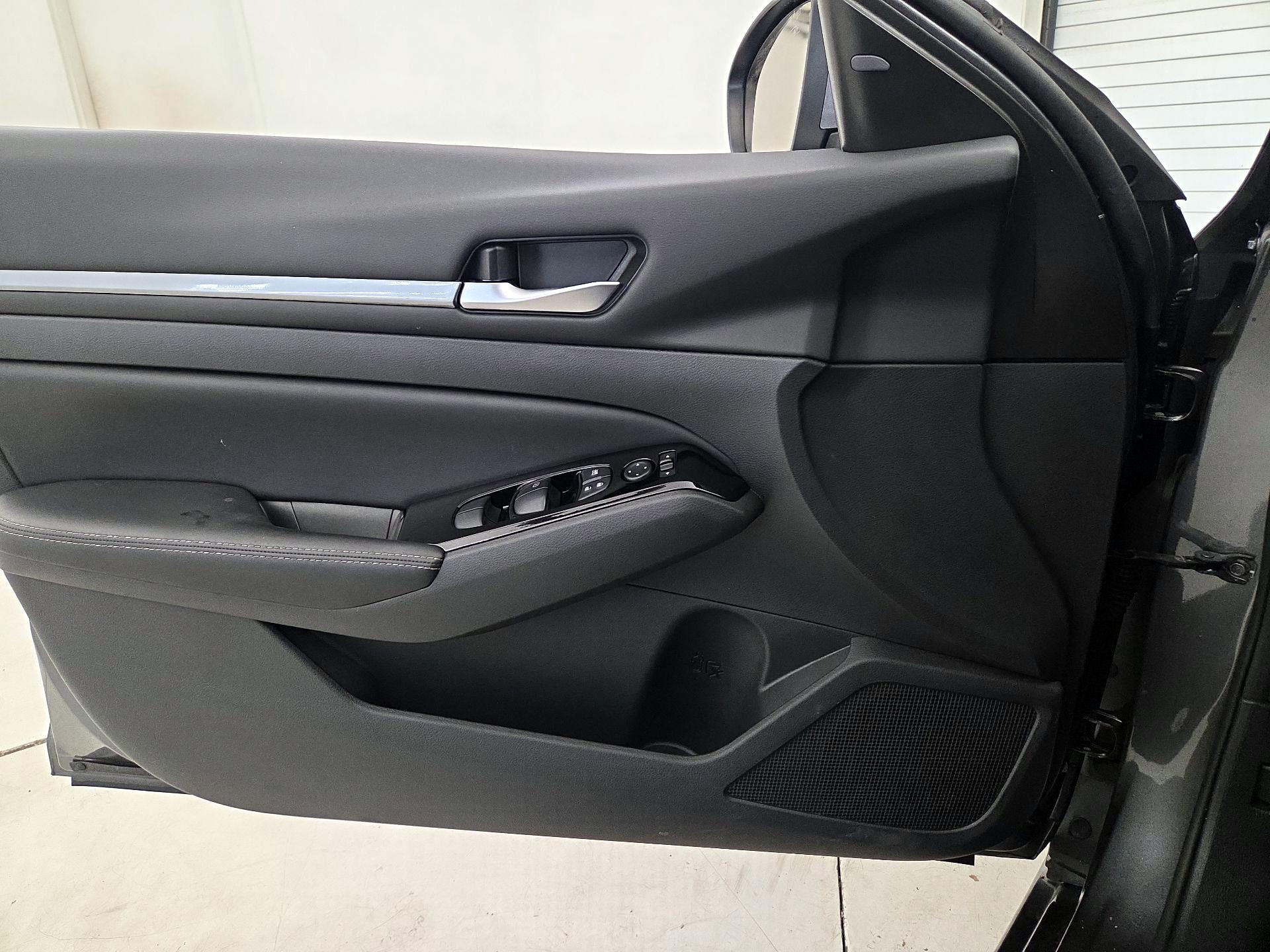 Thumbnail: 2023 Nissan Altima - 12