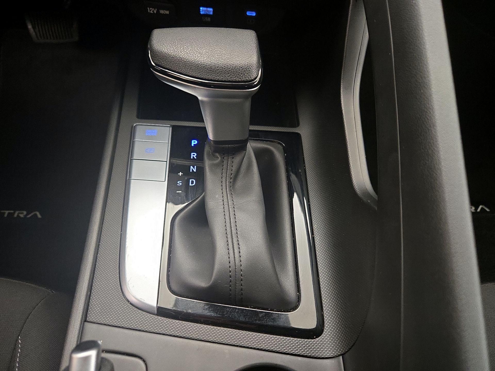 Thumbnail: 2024 Hyundai Elantra - 18