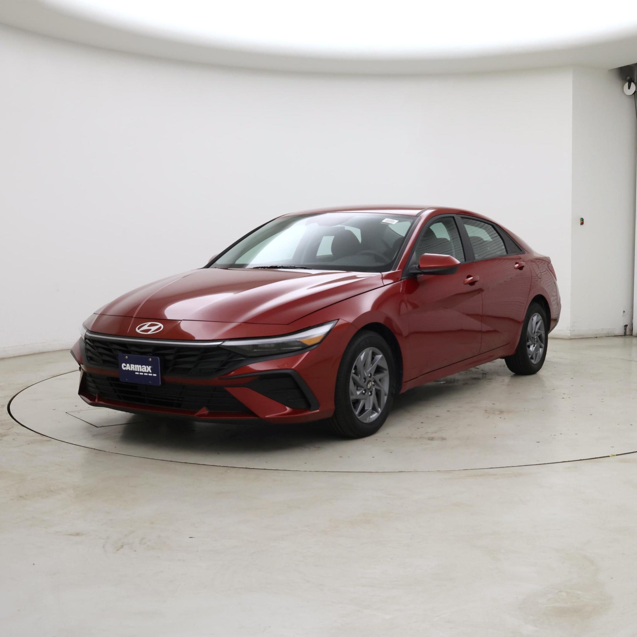 Thumbnail: 2024 Hyundai Elantra - 4