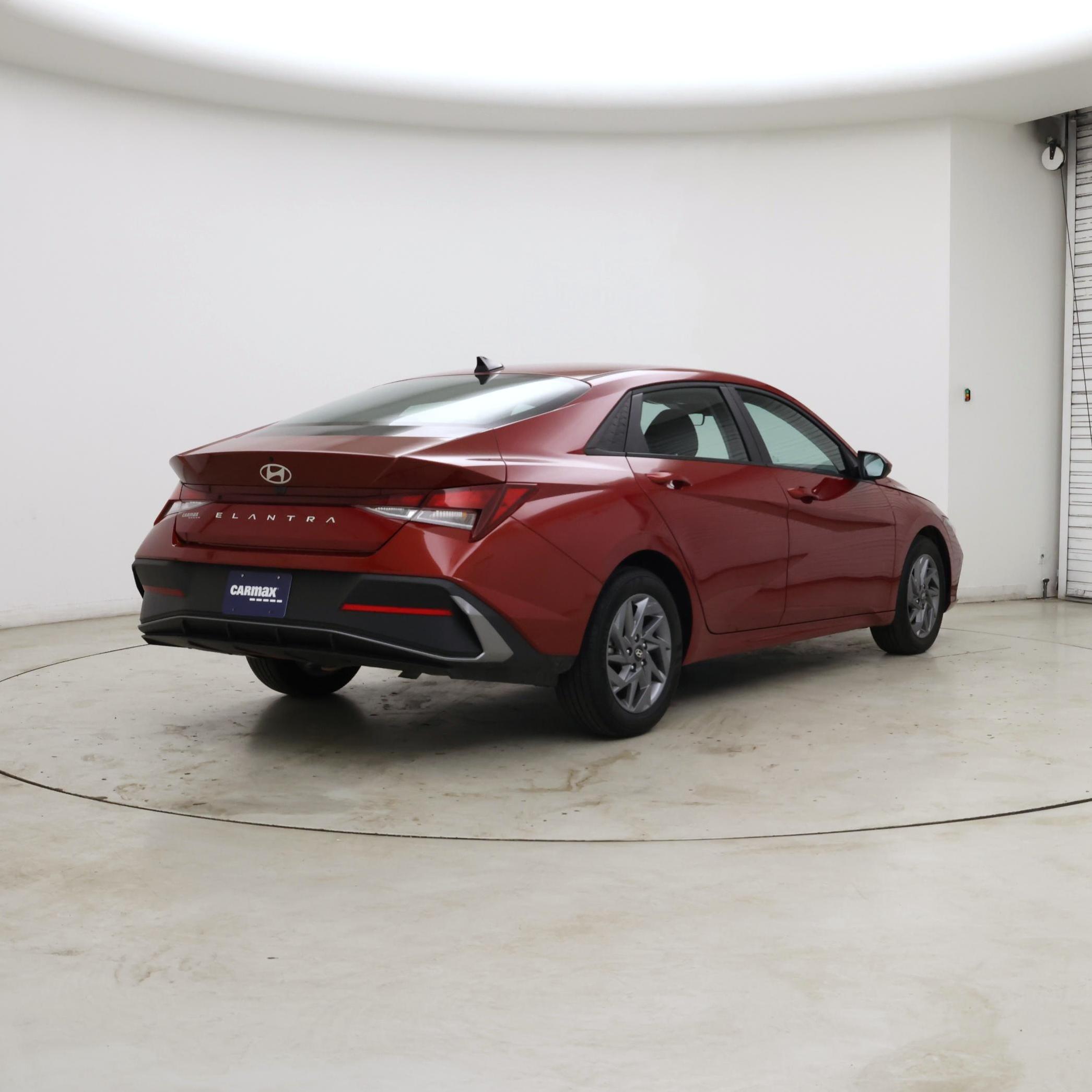 Thumbnail: 2024 Hyundai Elantra - 8