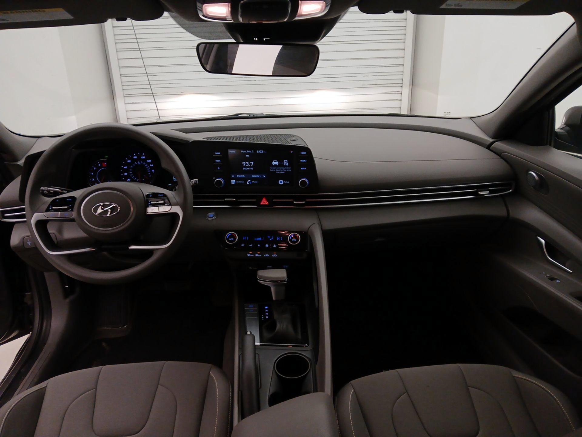 Thumbnail: 2023 Hyundai Elantra - 9