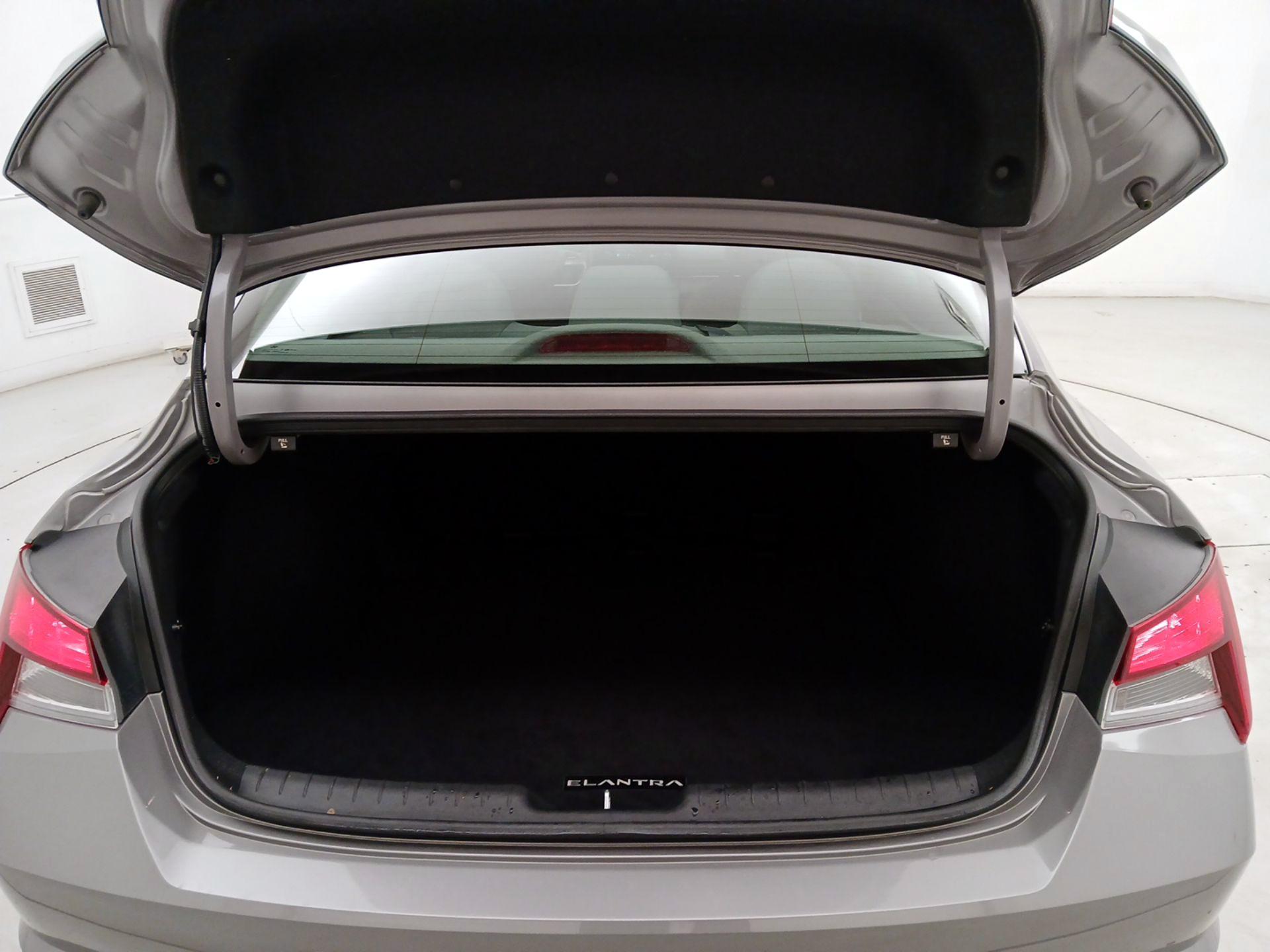 Thumbnail: 2023 Hyundai Elantra - 20