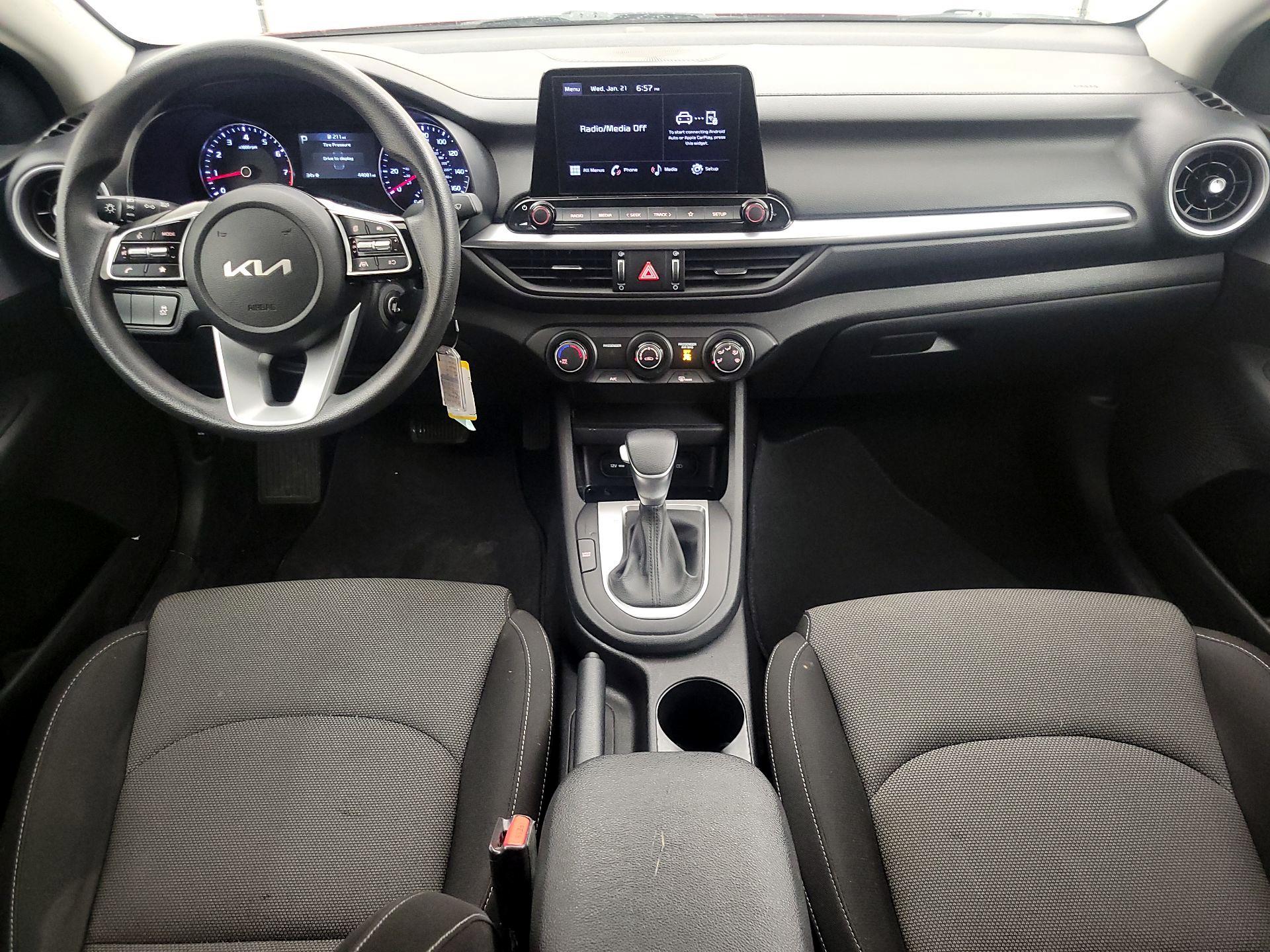 Thumbnail: 2024 Kia Forte - 9