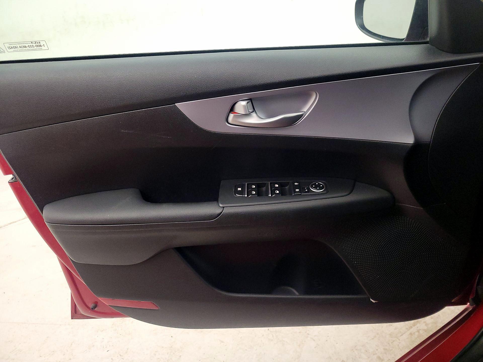 Thumbnail: 2024 Kia Forte - 12