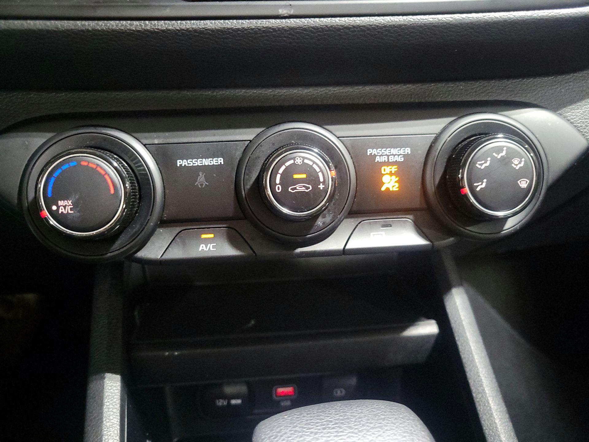 Thumbnail: 2024 Kia Forte - 16