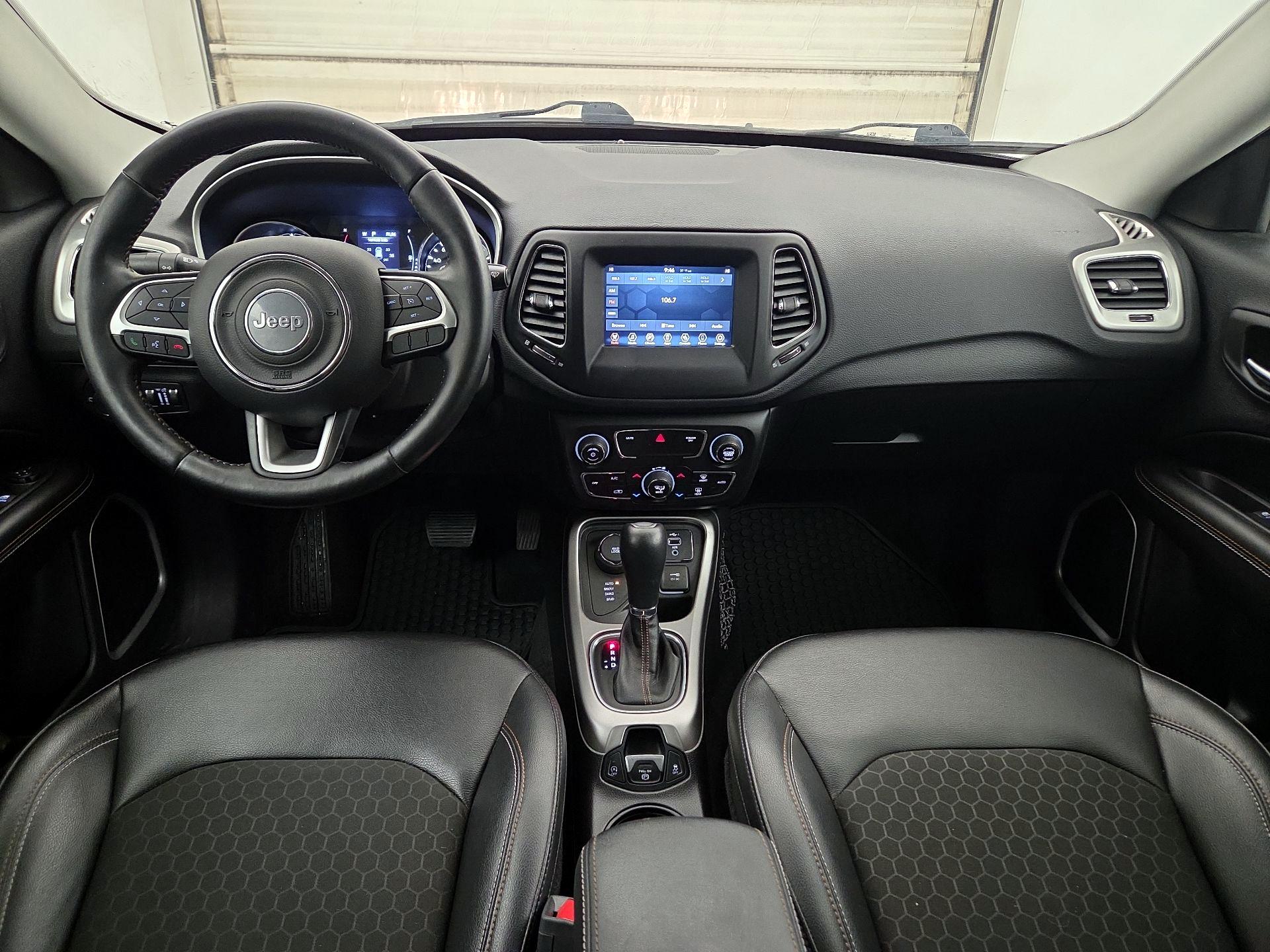 Thumbnail: 2020 Jeep Compass - 9