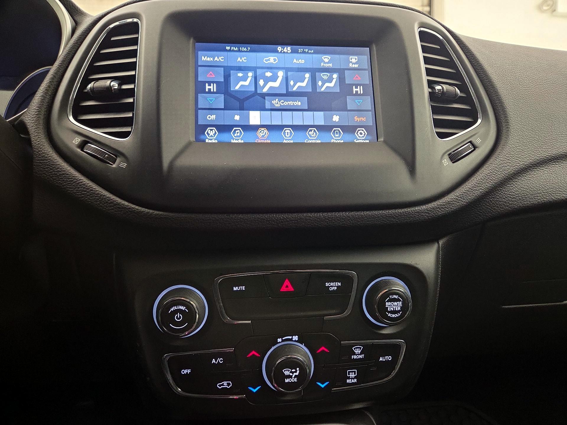 Thumbnail: 2020 Jeep Compass - 16