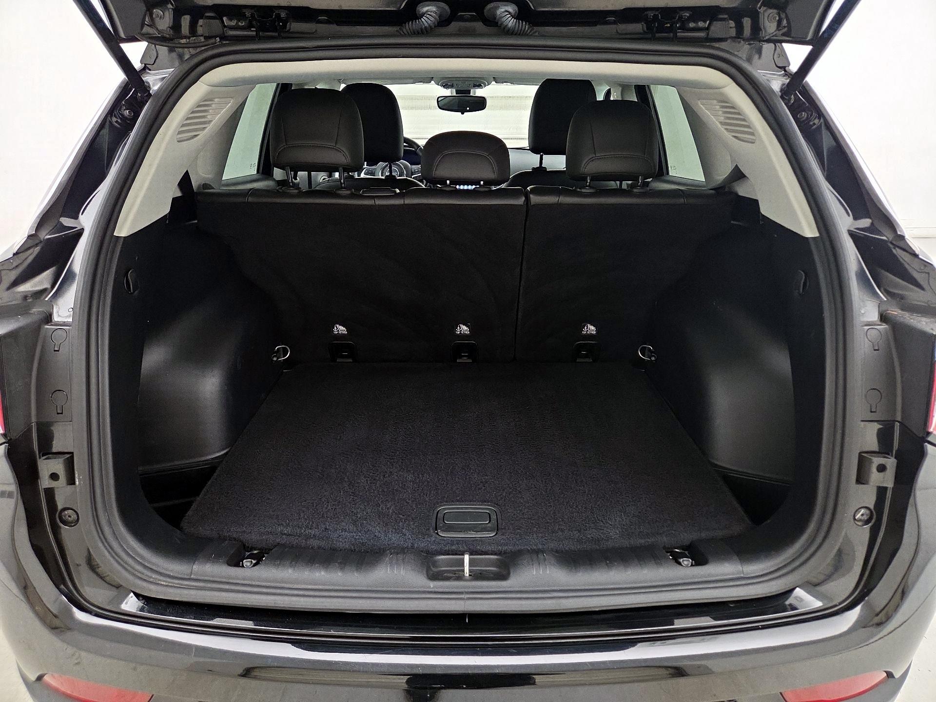 Thumbnail: 2020 Jeep Compass - 20