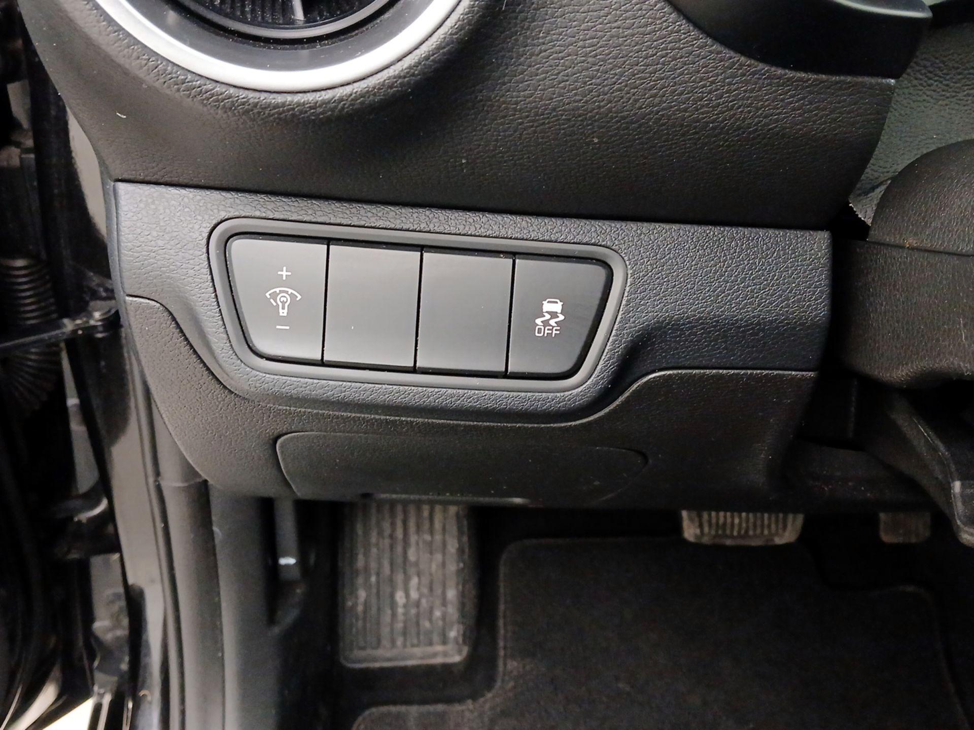 Thumbnail: 2023 Kia Forte - 13