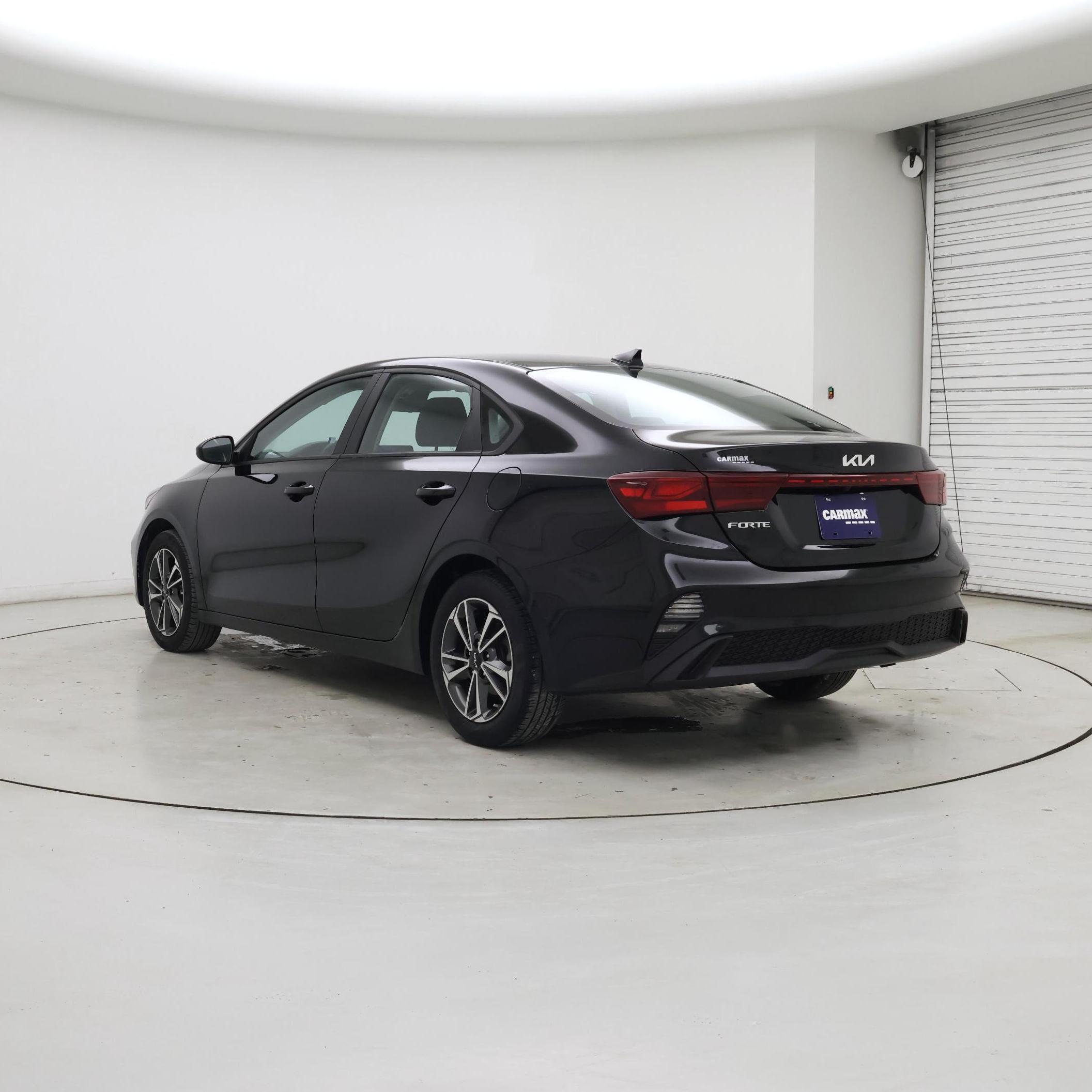 Thumbnail: 2023 Kia Forte - 2