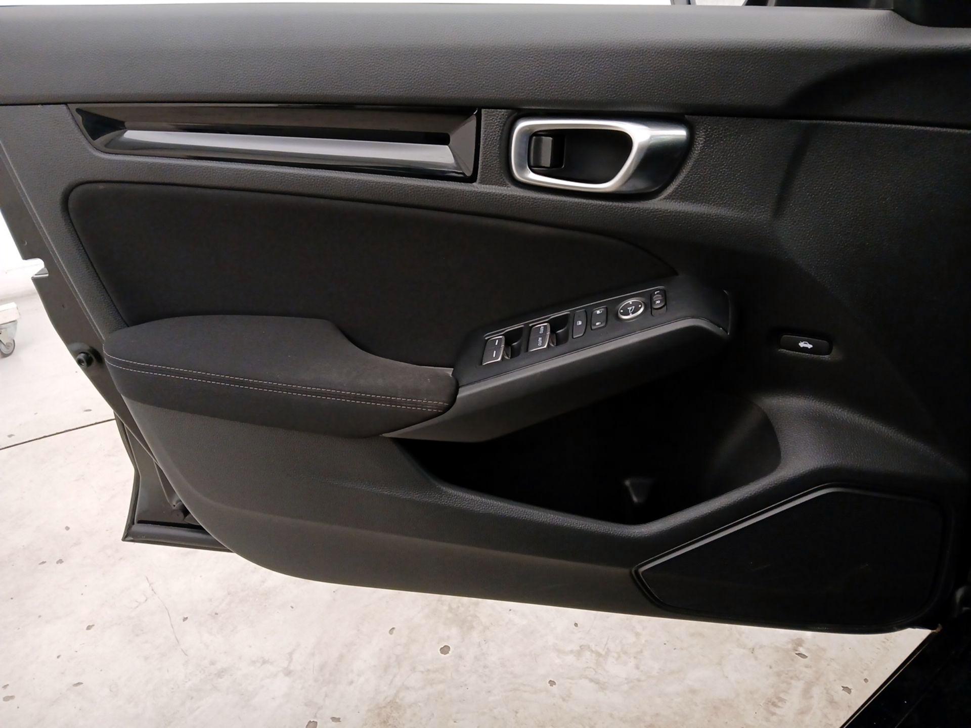 Thumbnail: 2024 Honda Civic - 12