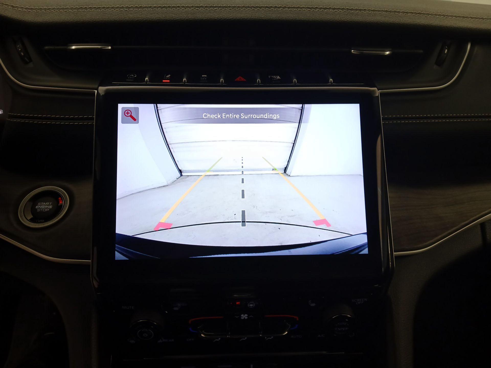 Thumbnail: 2023 Jeep Grand Cherokee - 15