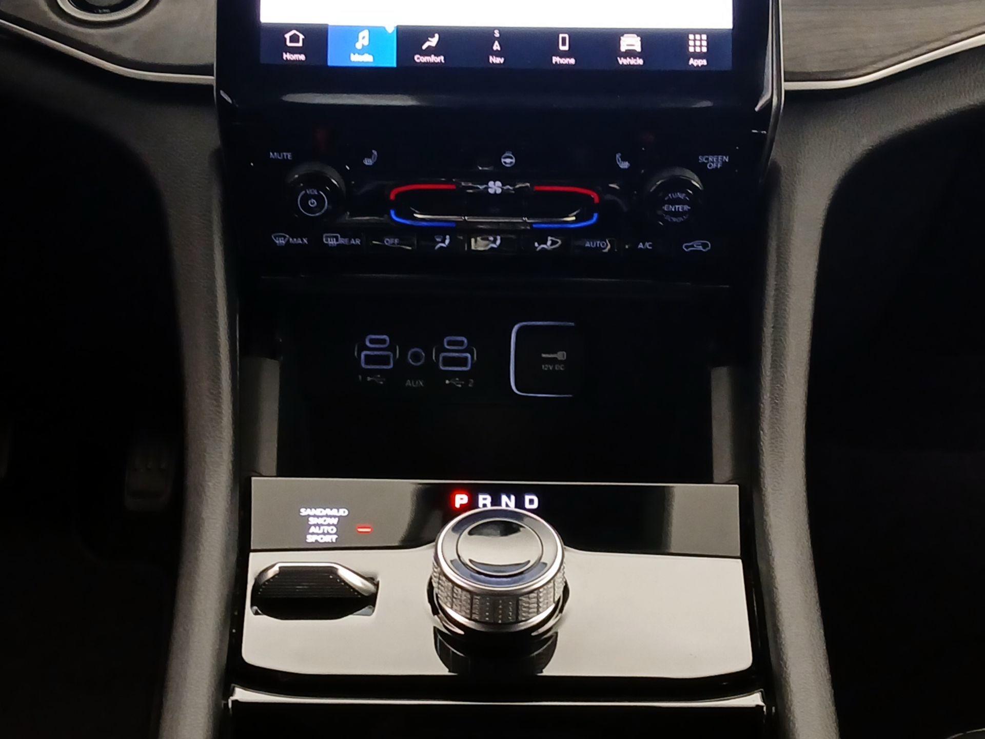 Thumbnail: 2023 Jeep Grand Cherokee - 19