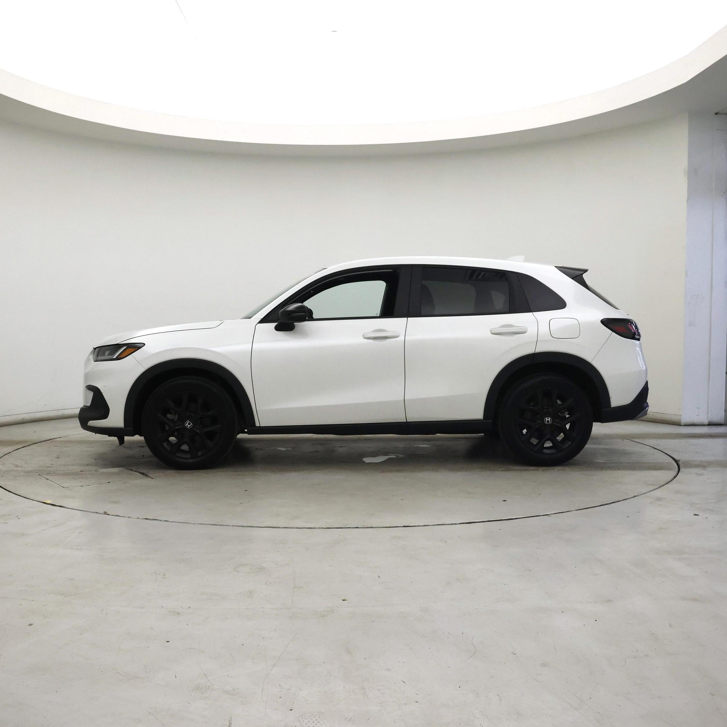 Thumbnail: 2023 Honda HR-V - 3