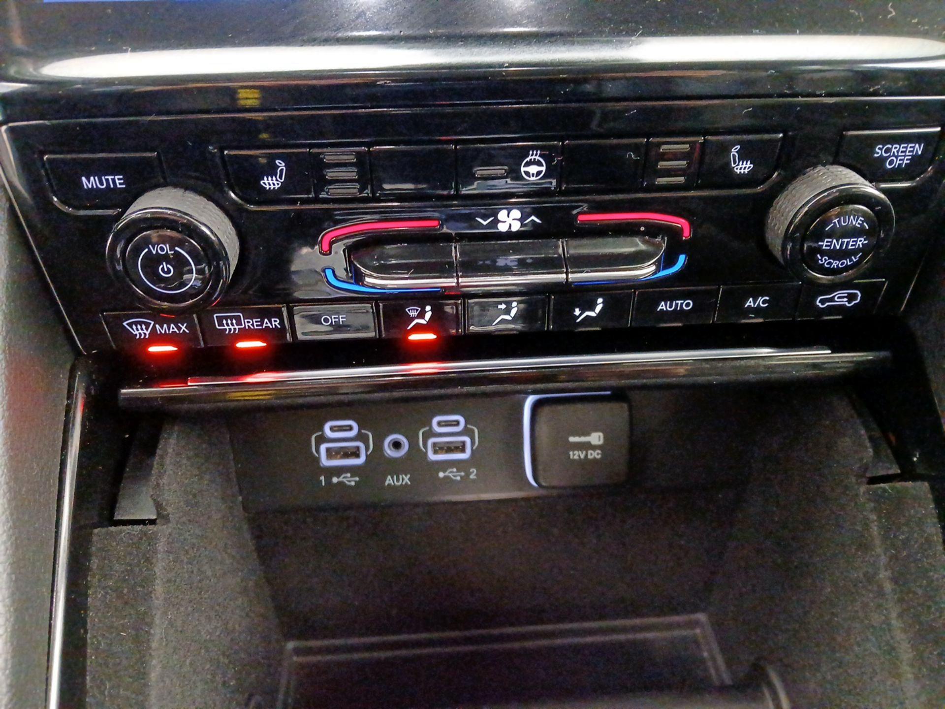 Thumbnail: 2021 Jeep Grand Cherokee L - 17