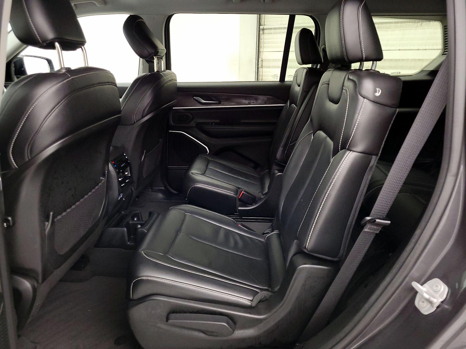 Thumbnail: 2022 Jeep Grand Cherokee L - 19