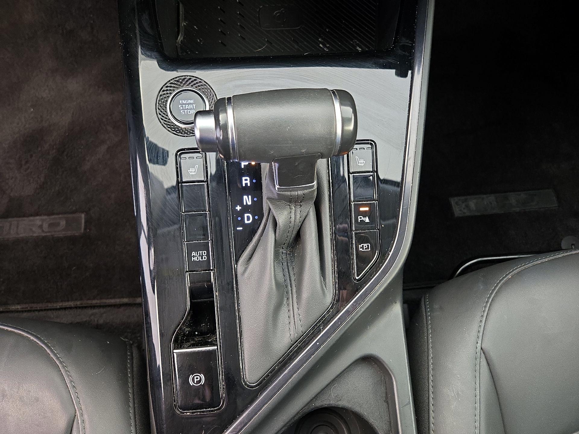 Thumbnail: 2023 Kia Niro - 18