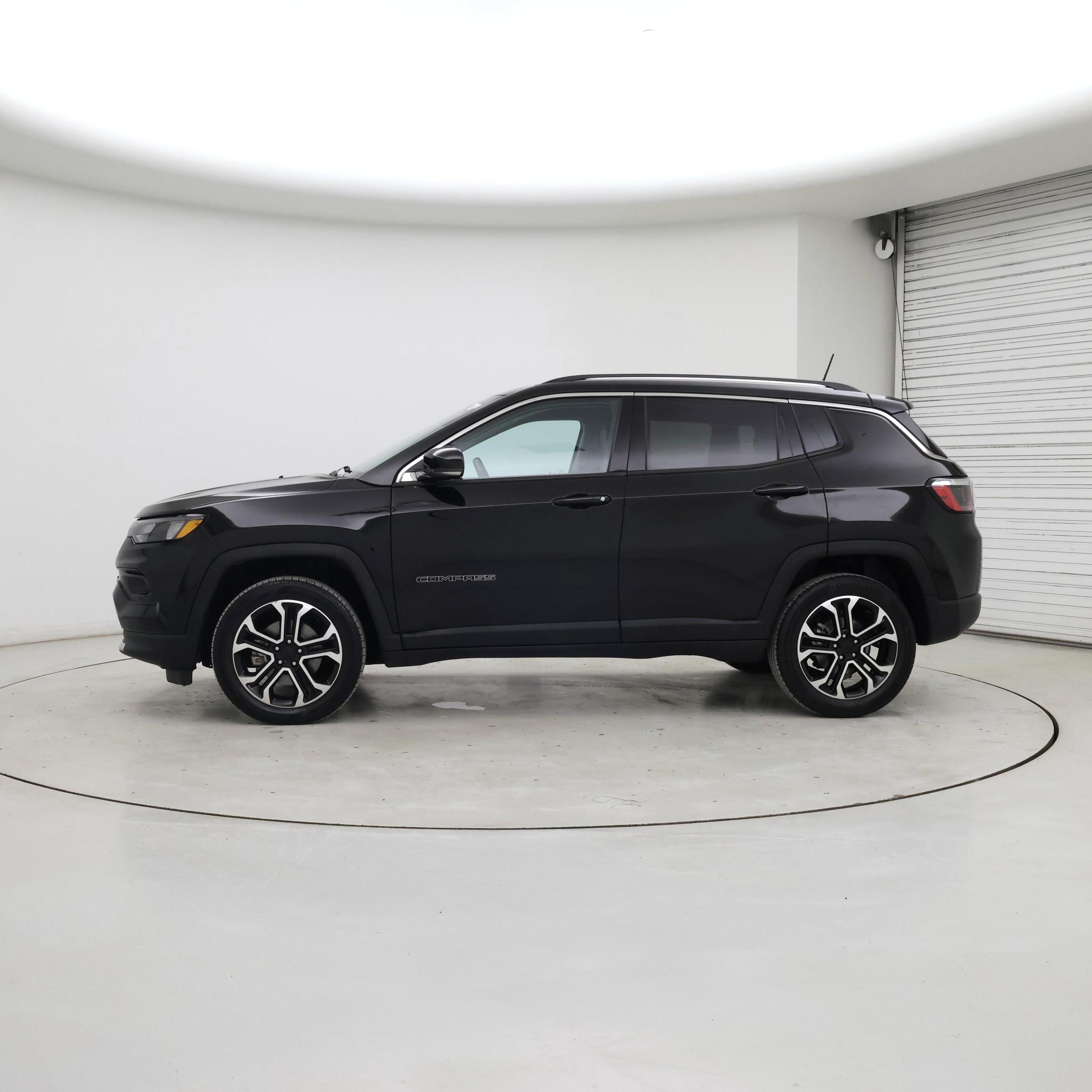 Thumbnail: 2022 Jeep Compass - 3