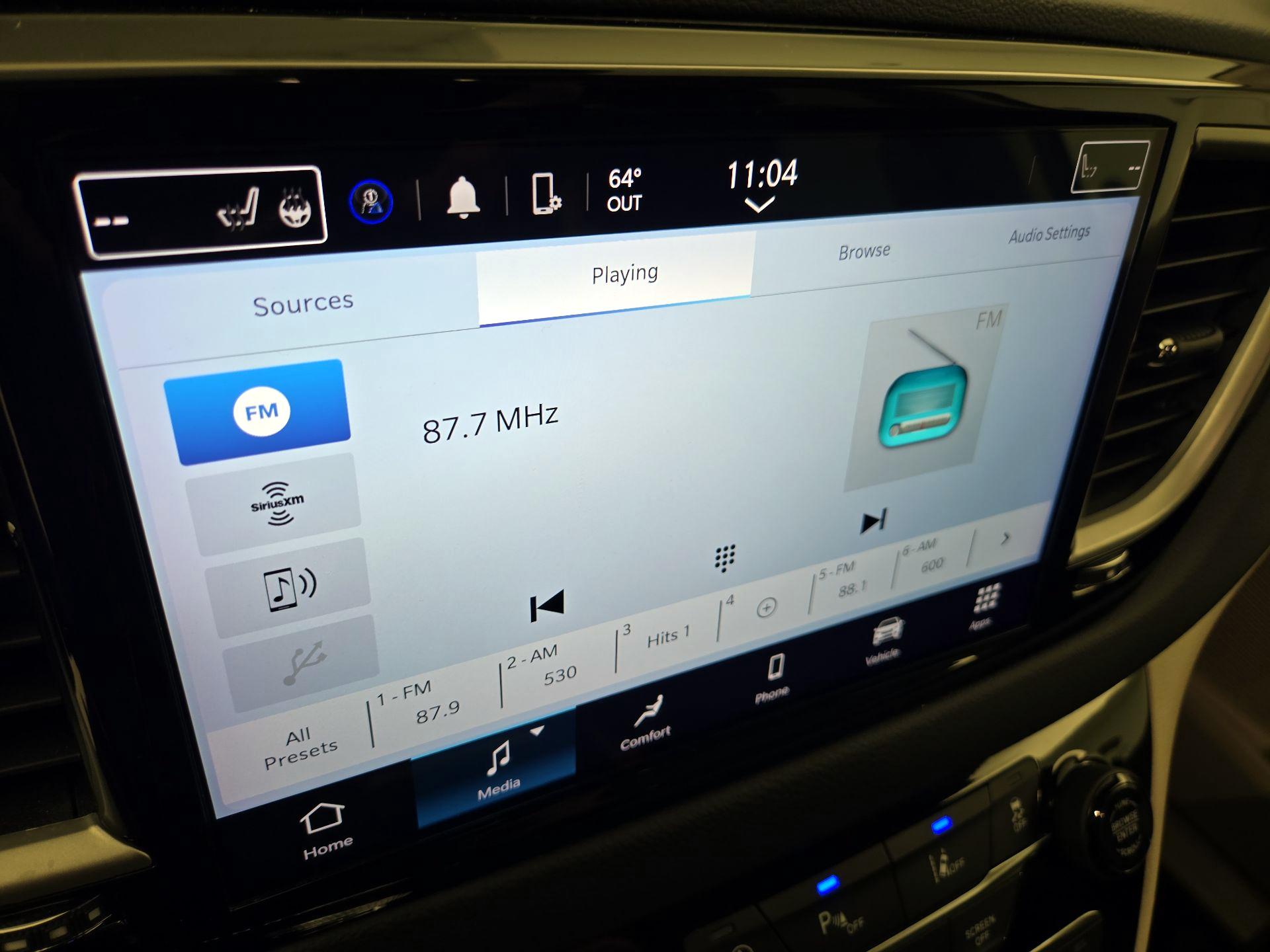 Thumbnail: 2023 Chrysler Pacifica - 15