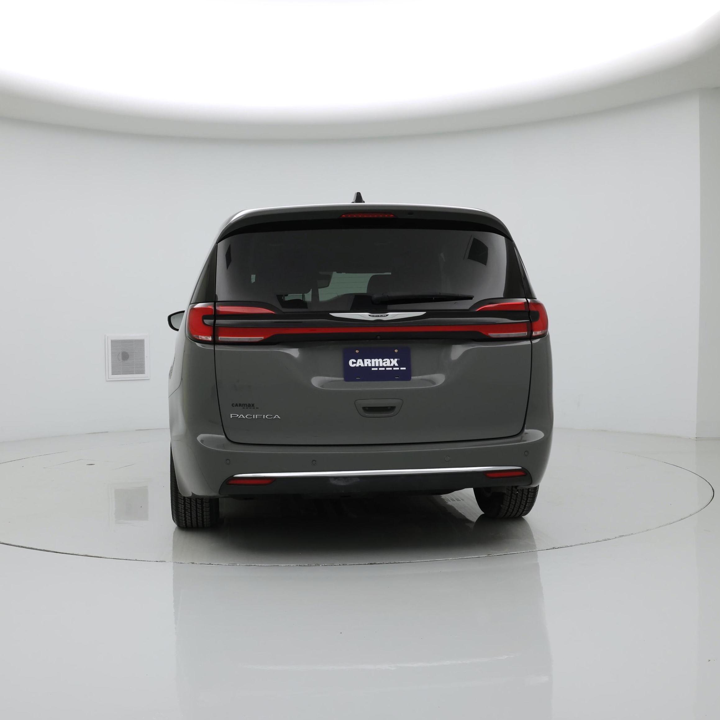 Thumbnail: 2023 Chrysler Pacifica - 6