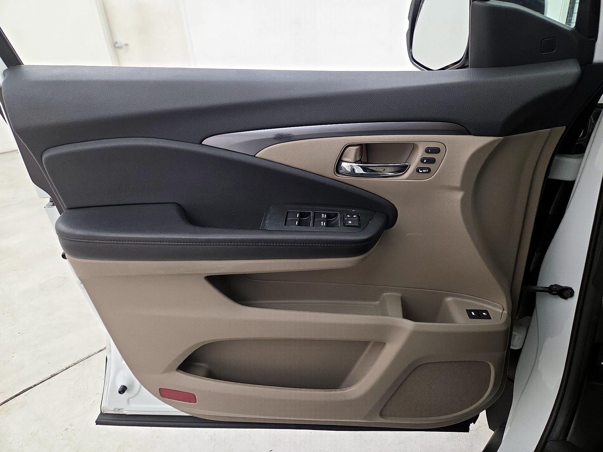 Thumbnail: 2022 Honda Pilot - 12