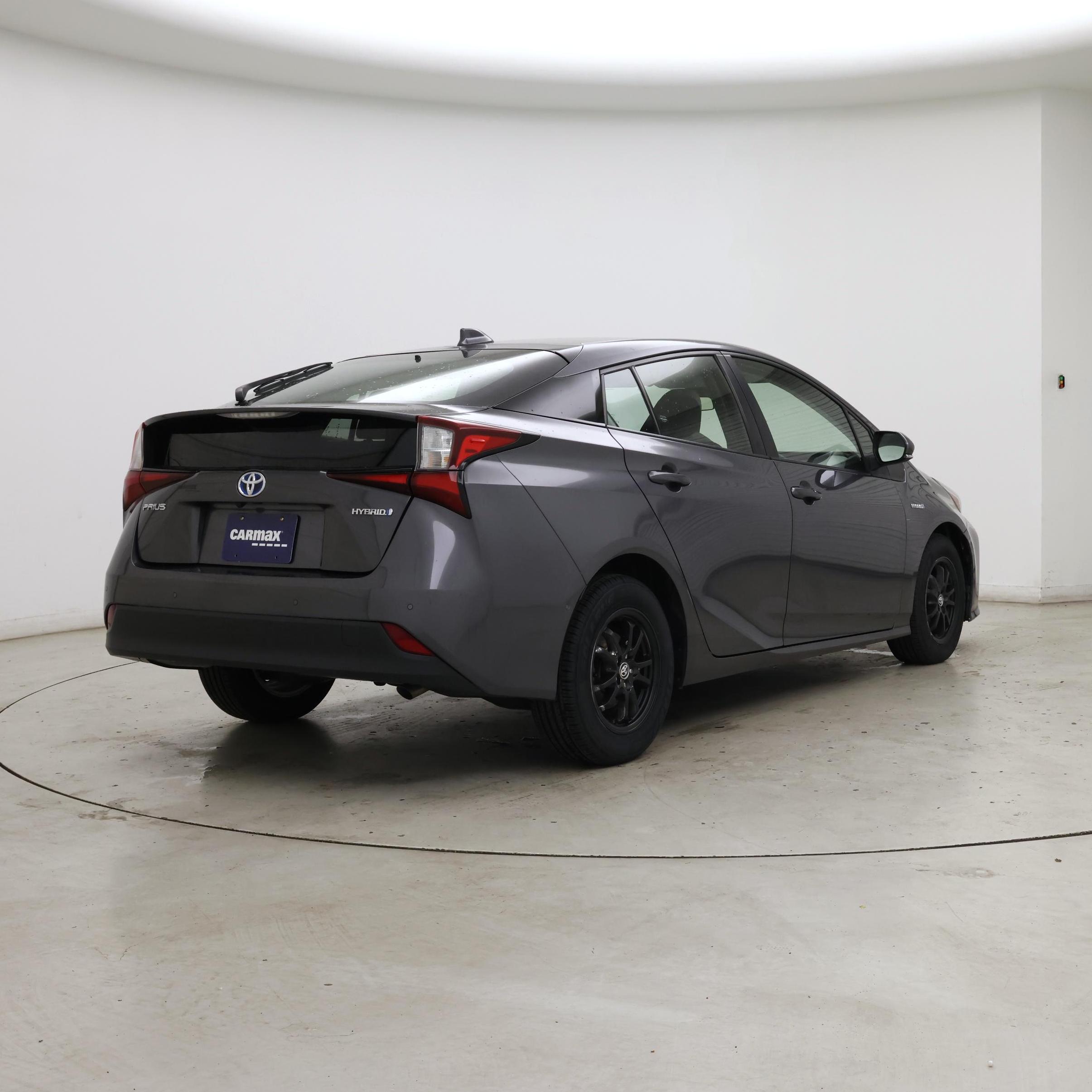 Thumbnail: 2022 Toyota Prius - 8
