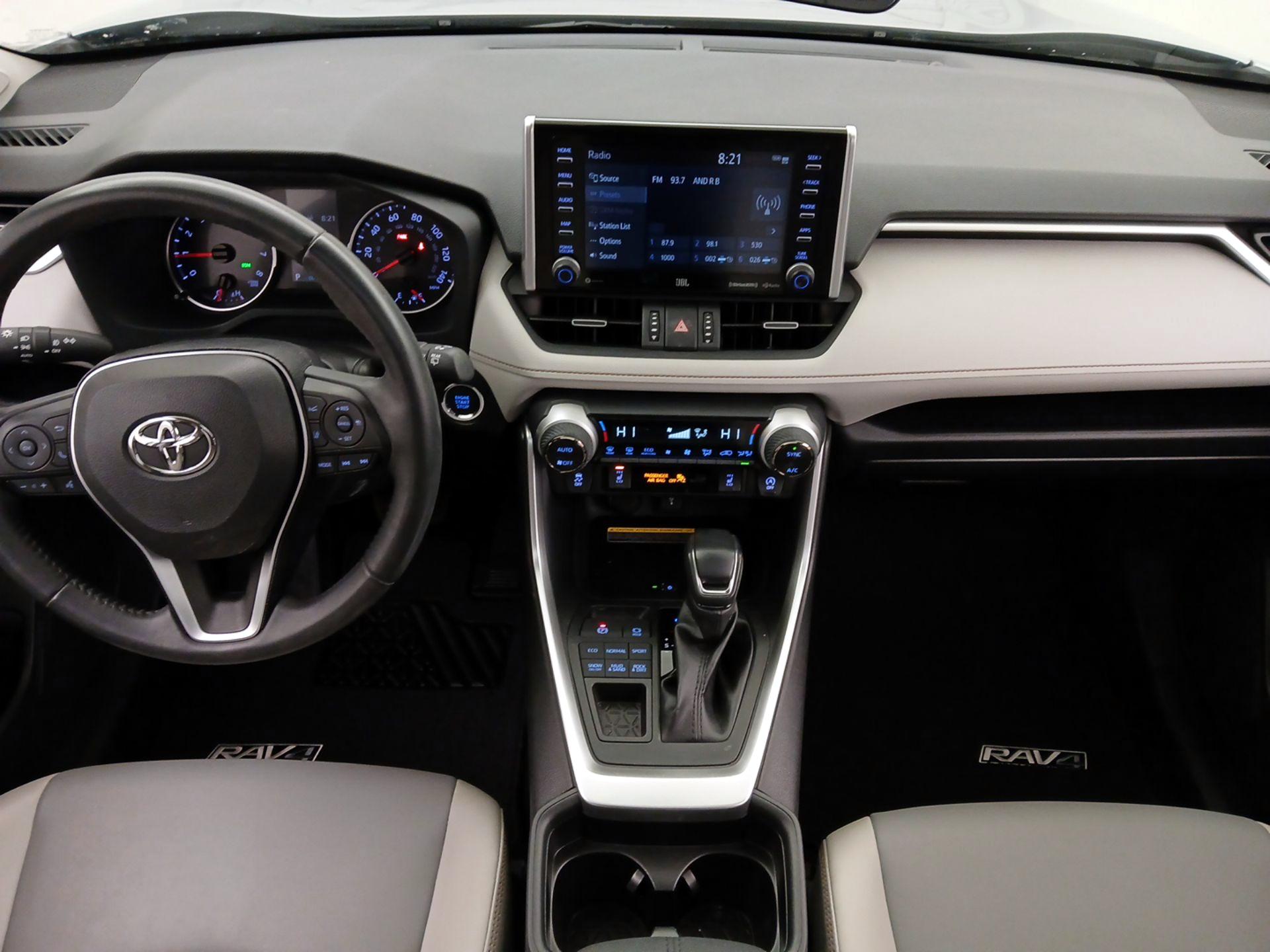 Thumbnail: 2021 Toyota RAV4 - 9