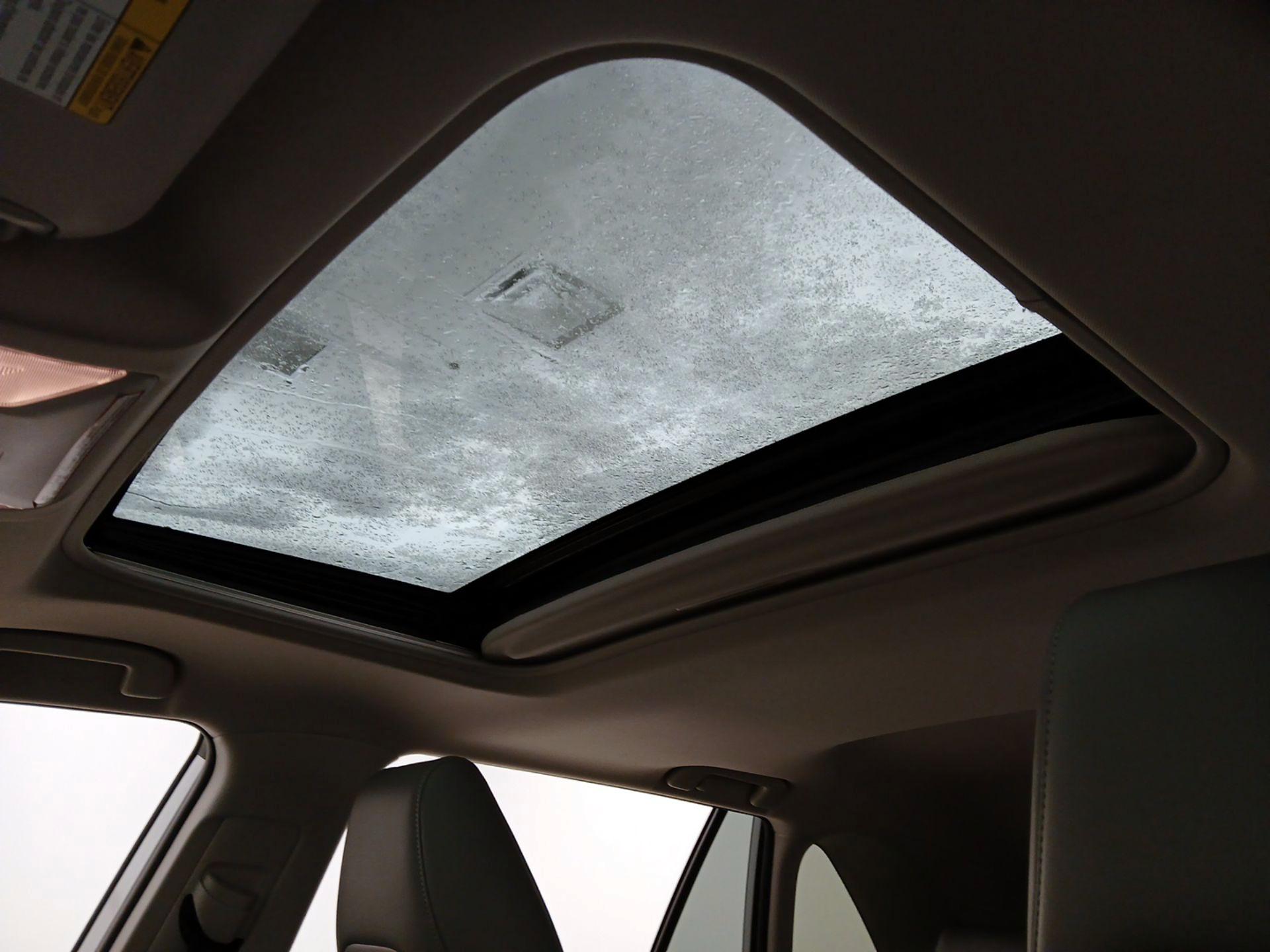 Thumbnail: 2021 Toyota RAV4 - 18