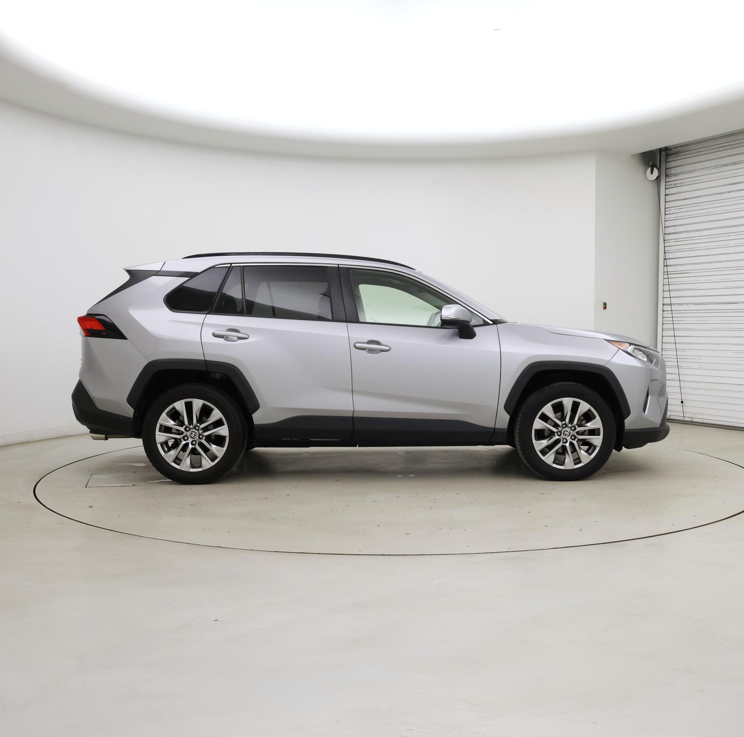 Thumbnail: 2021 Toyota RAV4 - 7