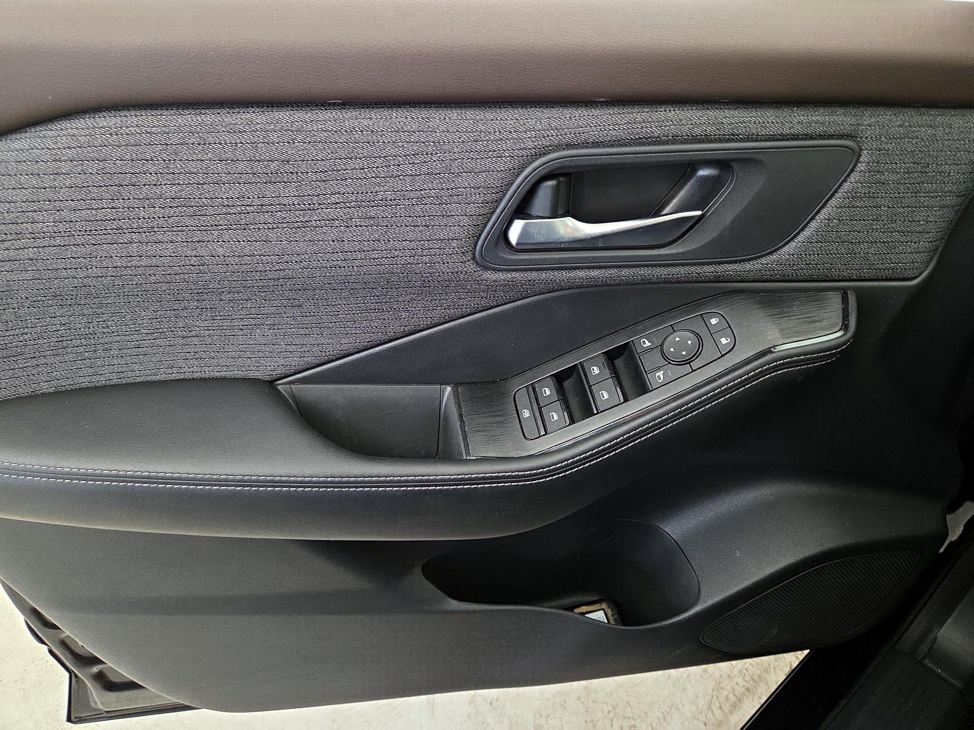 Thumbnail: 2023 Nissan Rogue - 12