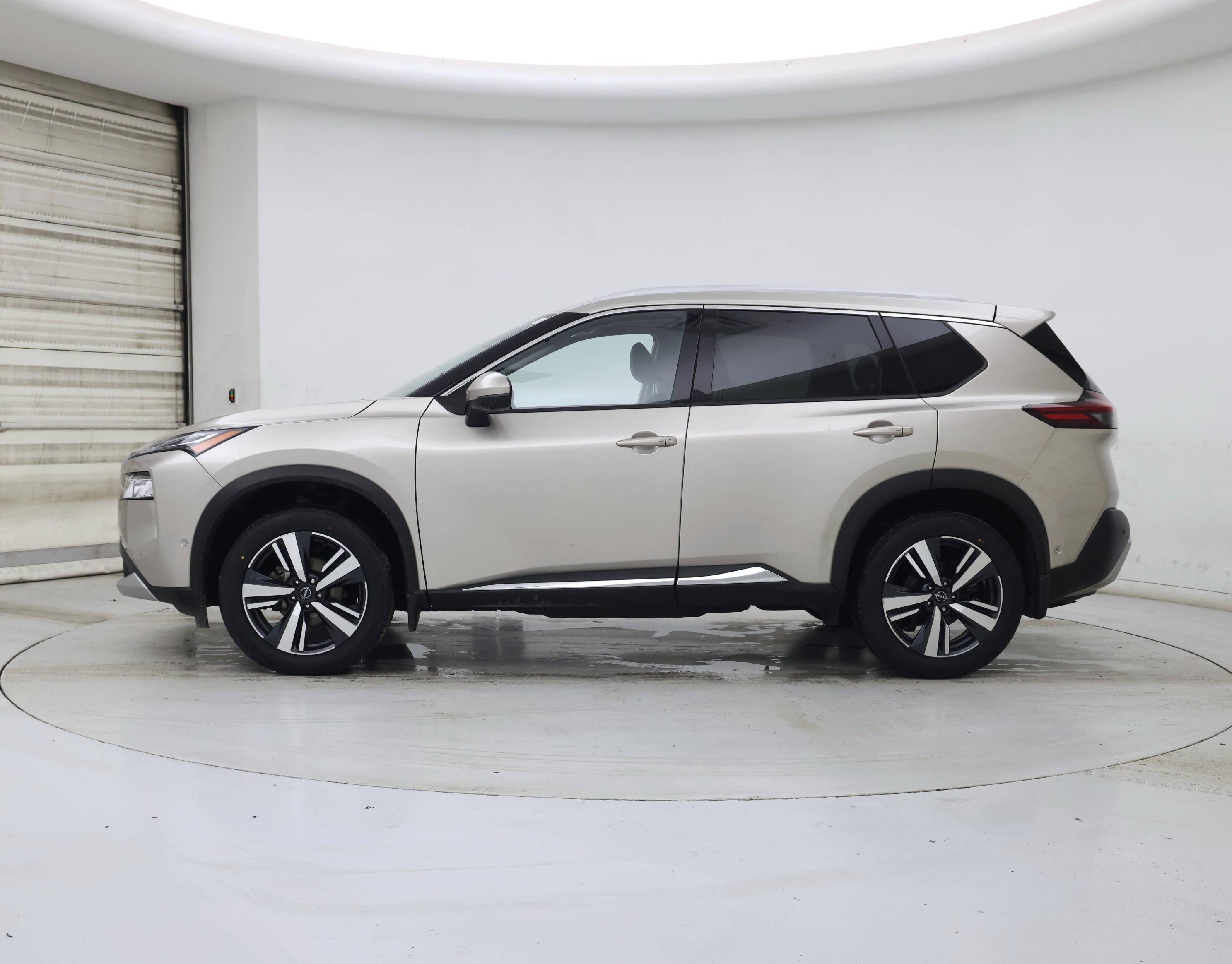 Thumbnail: 2022 Nissan Rogue - 3
