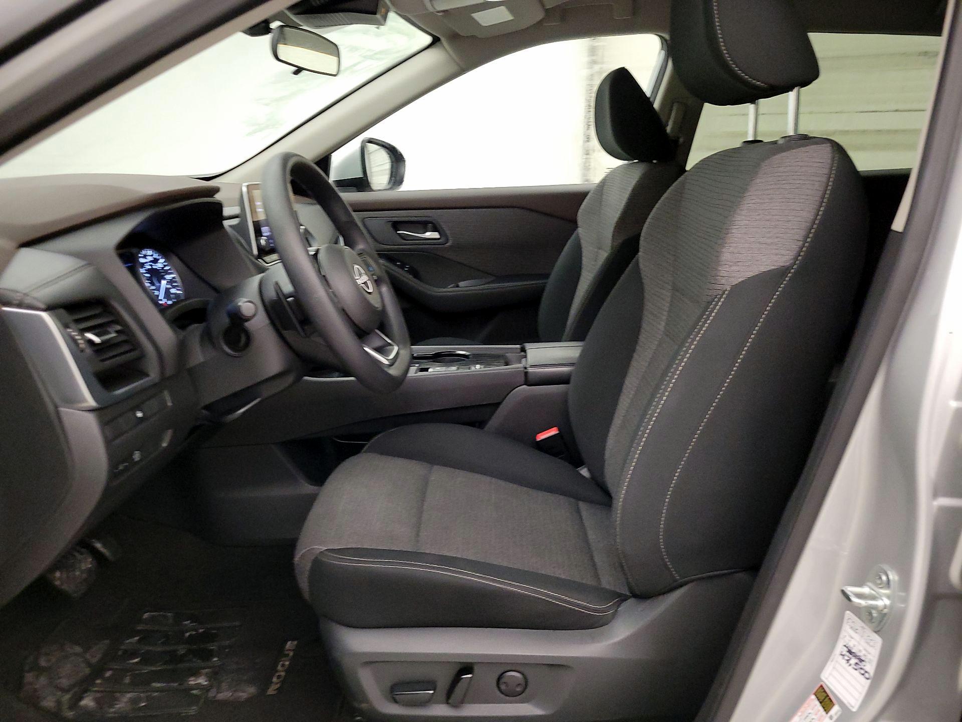 Thumbnail: 2023 Nissan Rogue - 11