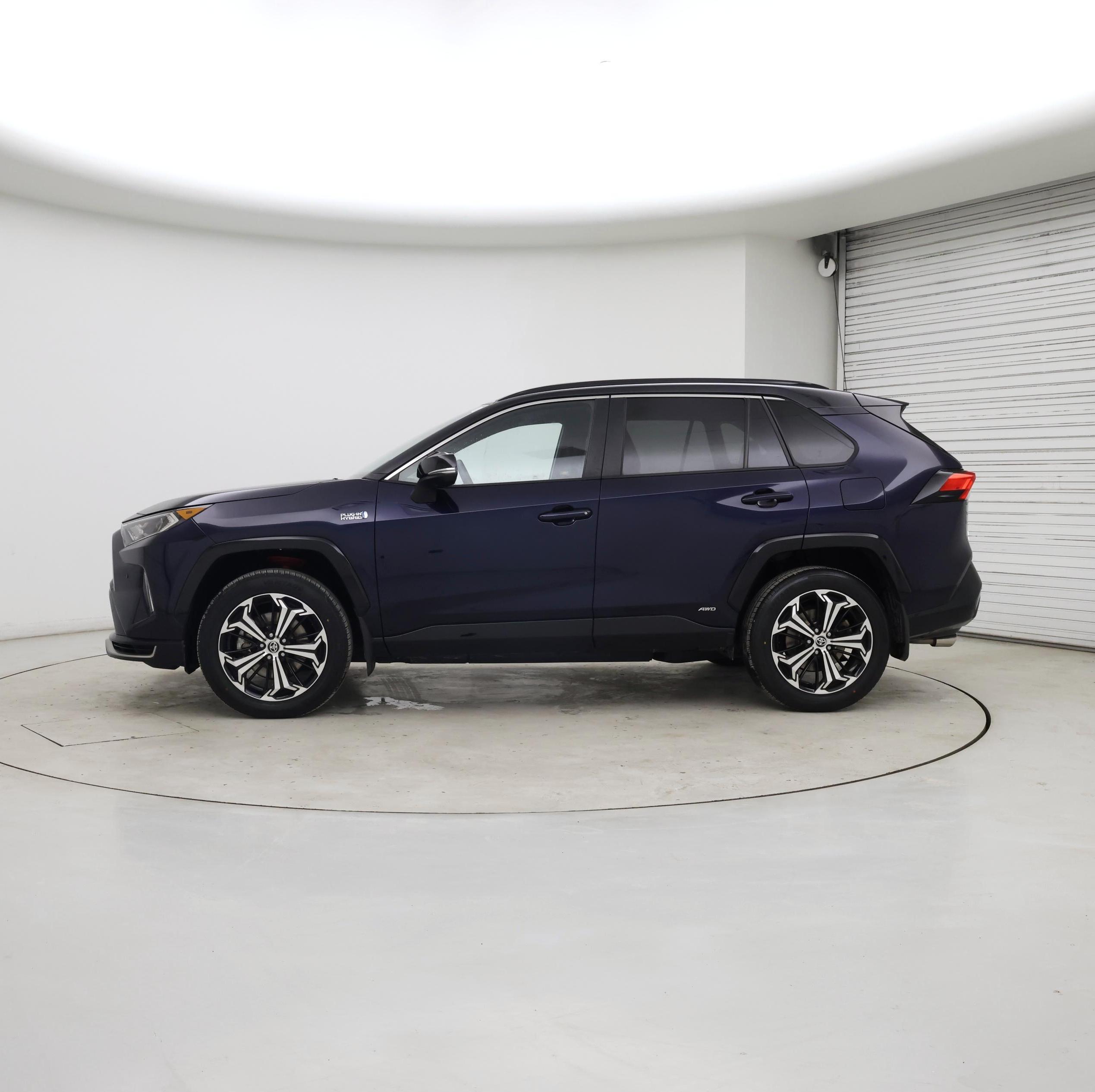 Thumbnail: 2021 Toyota RAV4 - 3