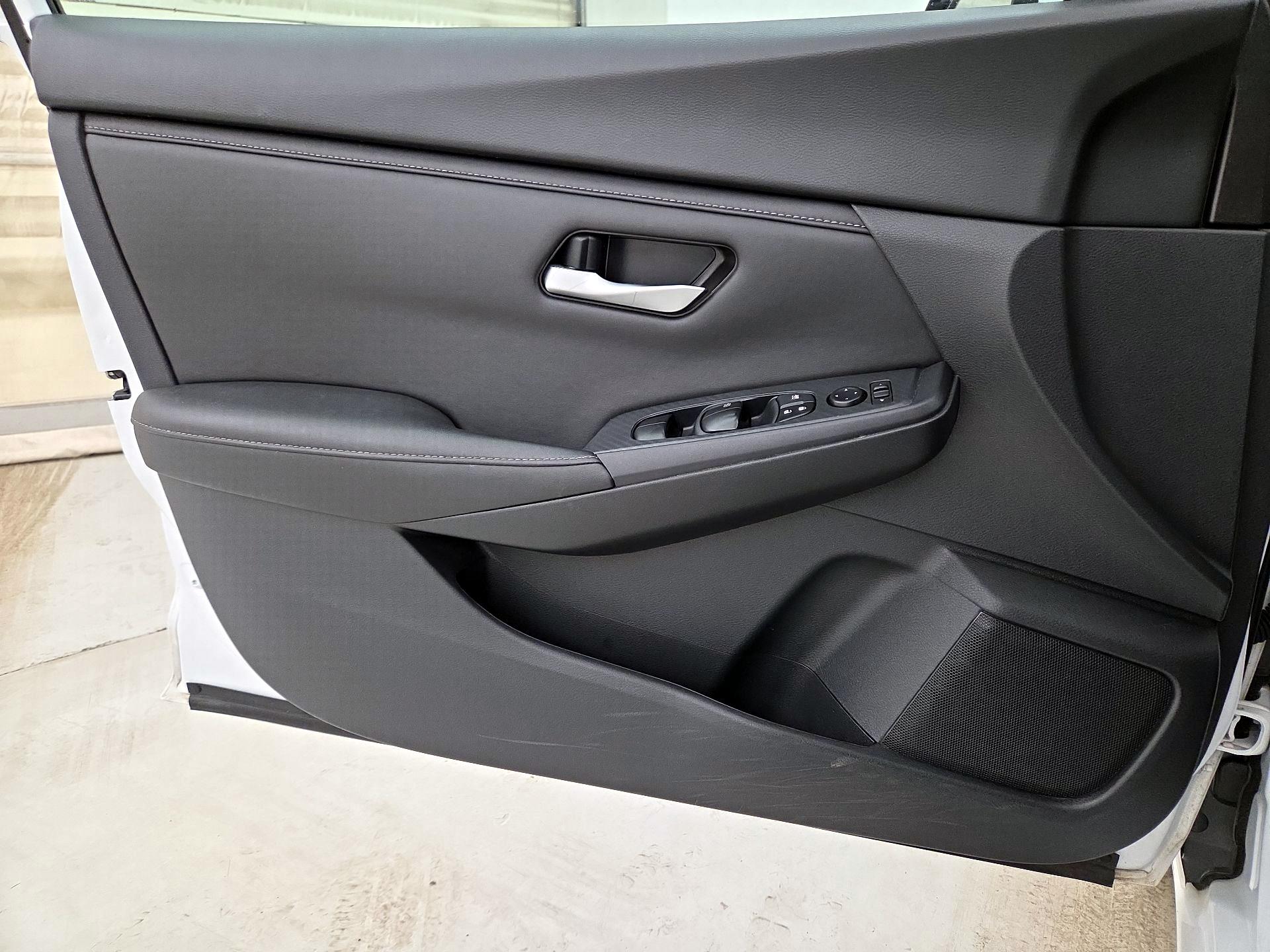 Thumbnail: 2023 Nissan Sentra - 12