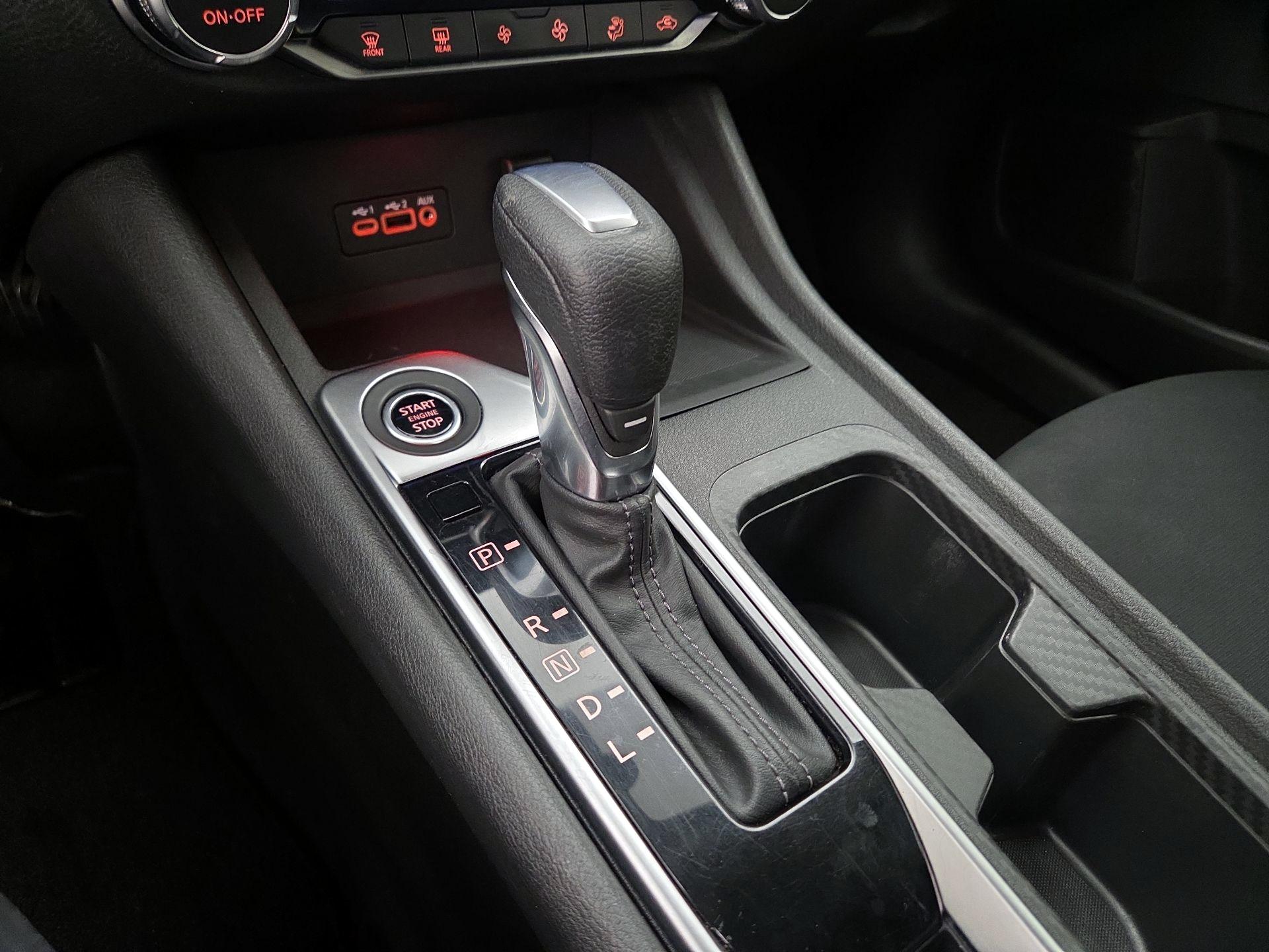 Thumbnail: 2023 Nissan Sentra - 17