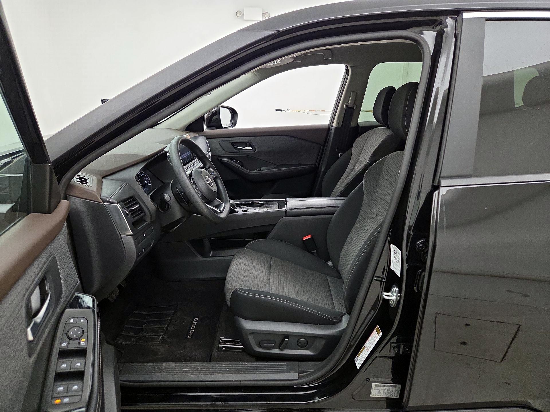 Thumbnail: 2023 Nissan Rogue - 11