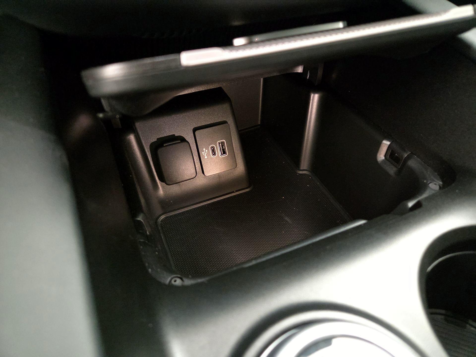 Thumbnail: 2025 Ford Explorer - 18