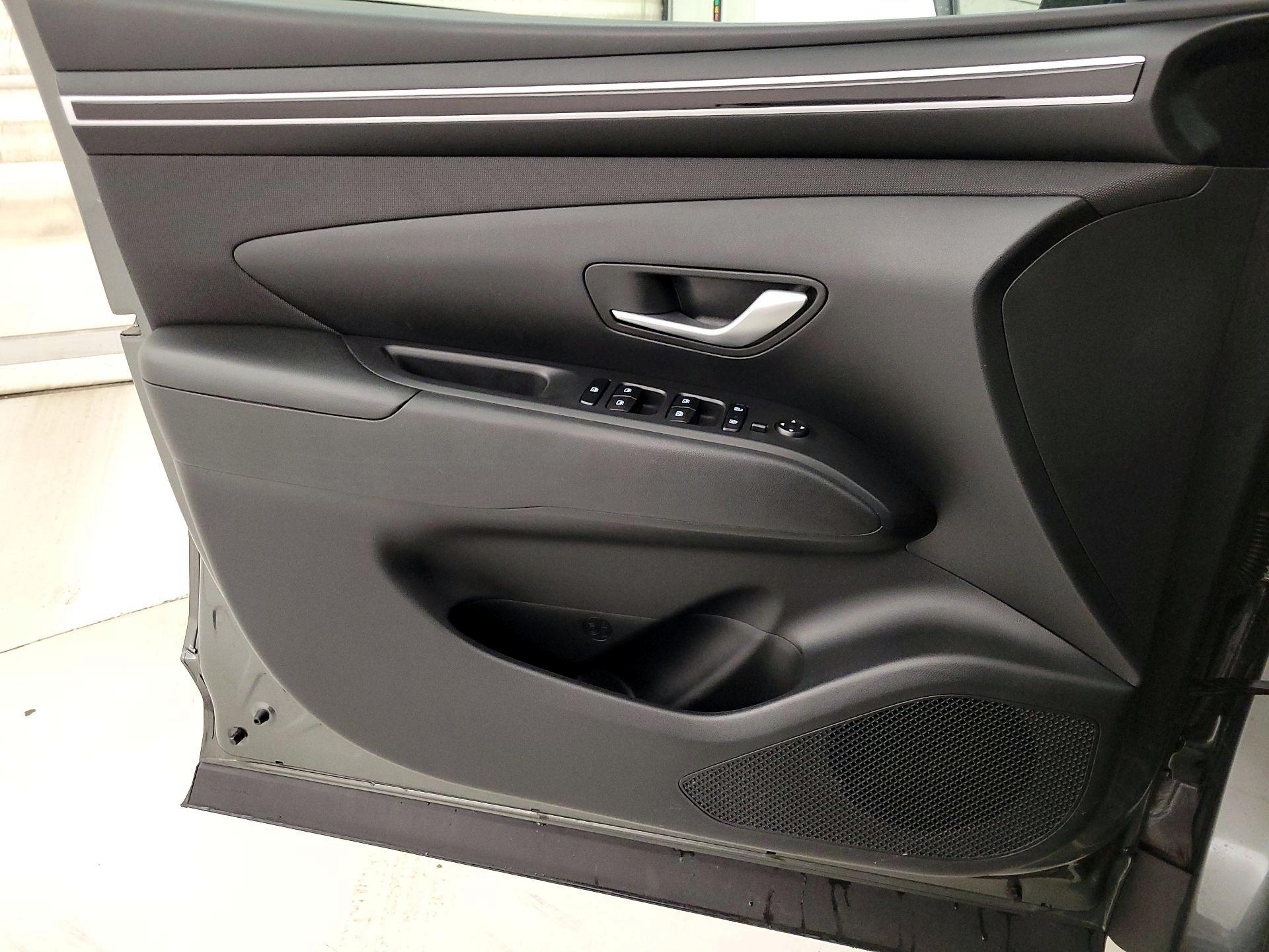 Thumbnail: 2023 Hyundai Tucson - 12