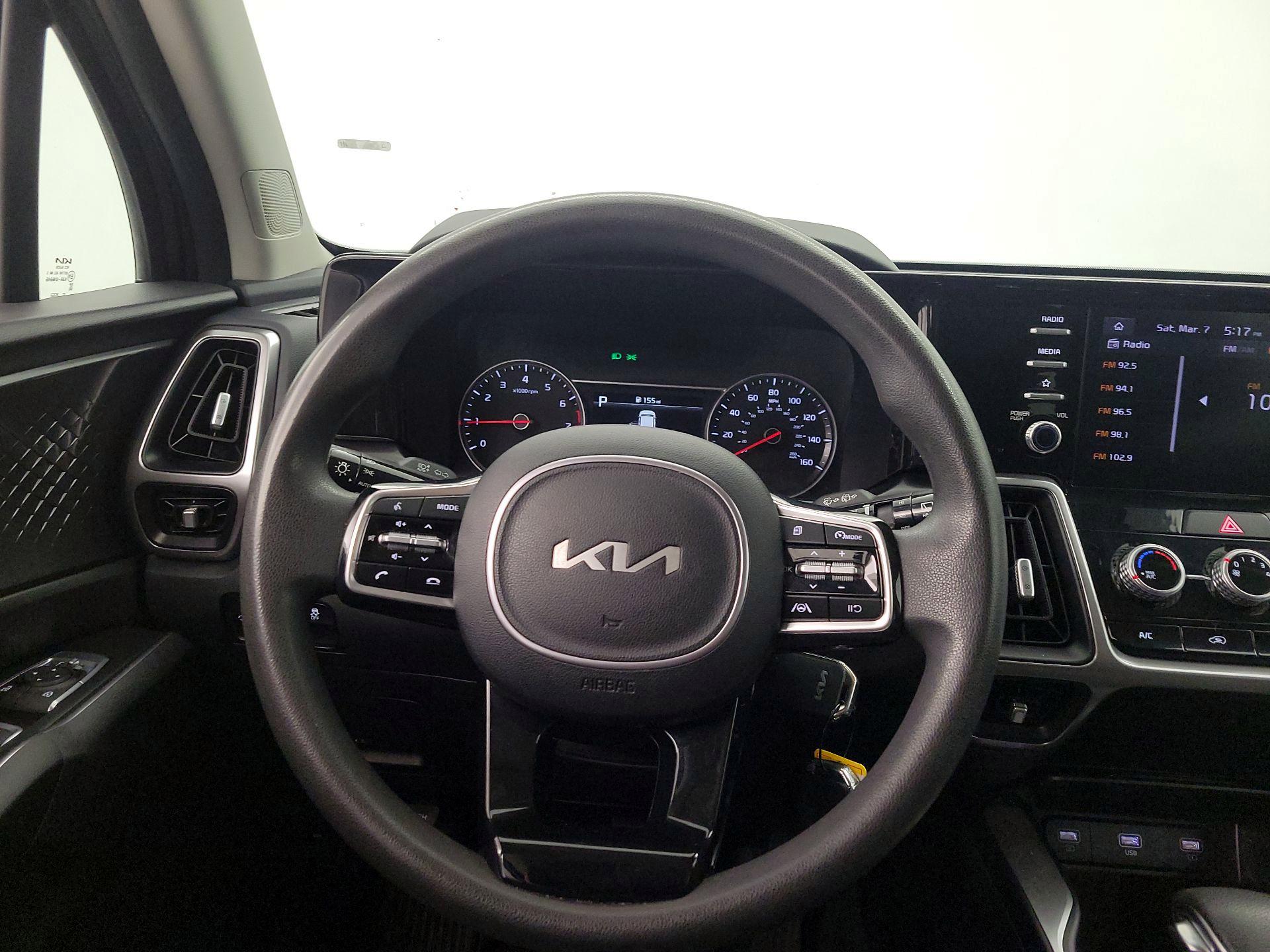 Thumbnail: 2023 Kia Sorento - 10