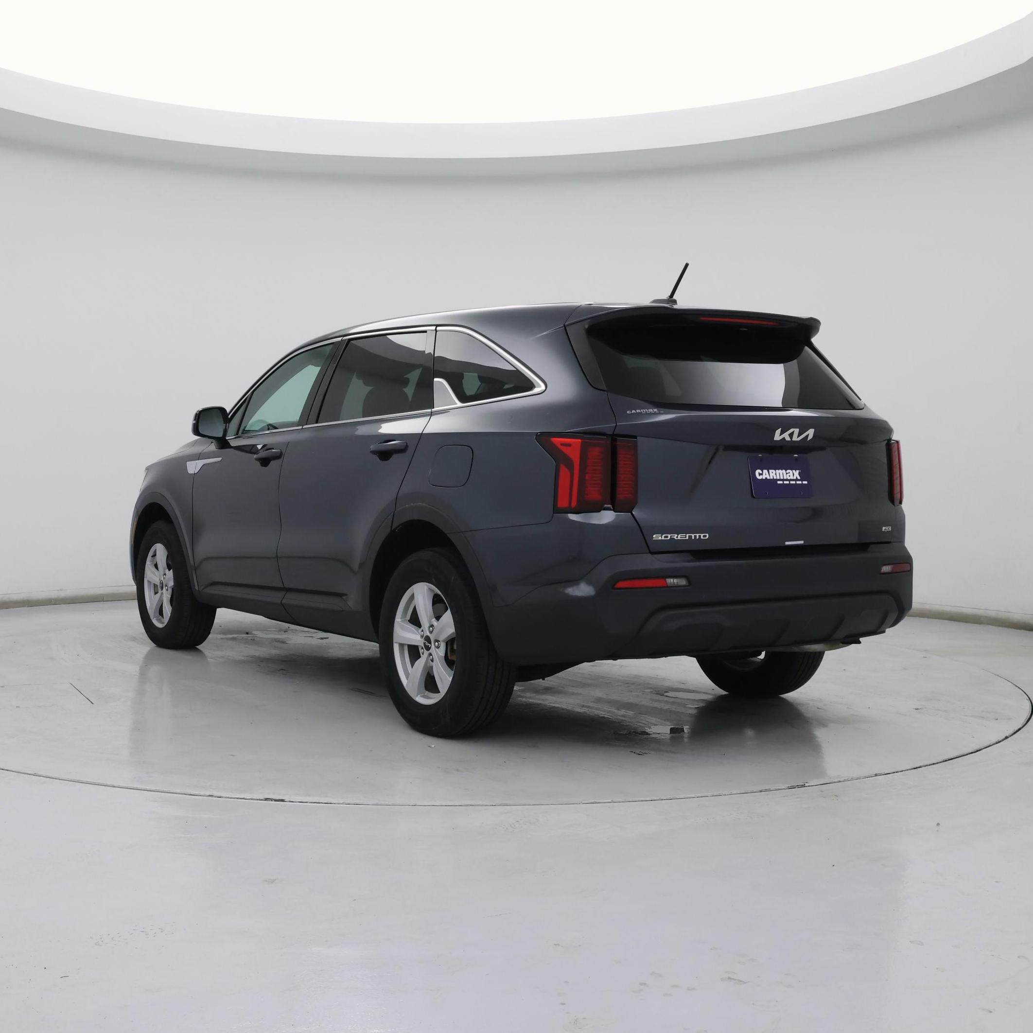 Thumbnail: 2023 Kia Sorento - 2