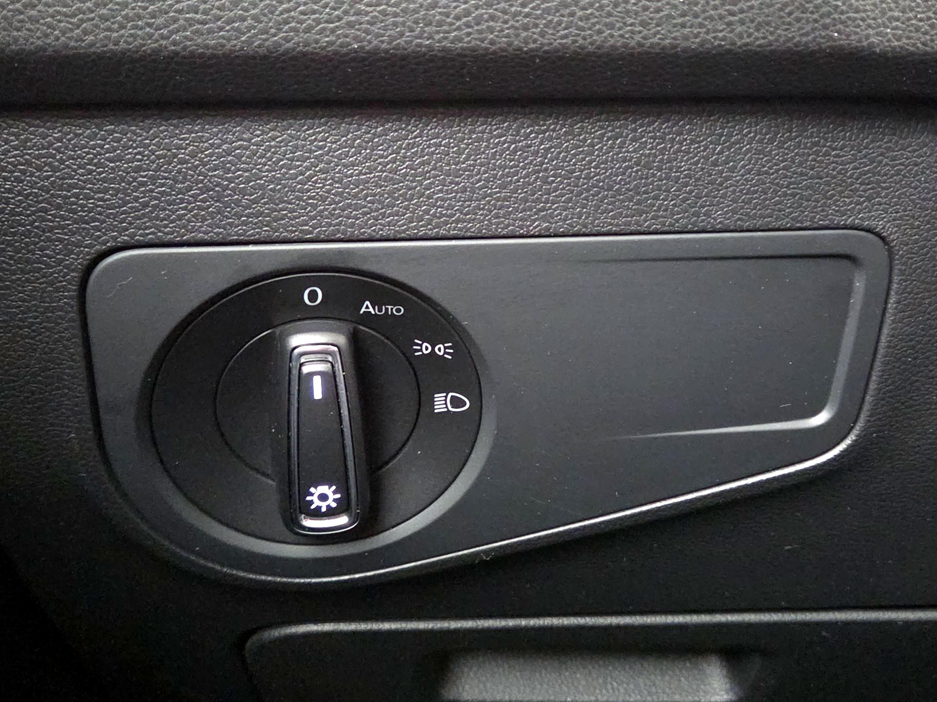 Thumbnail: 2022 Volkswagen Tiguan - 13