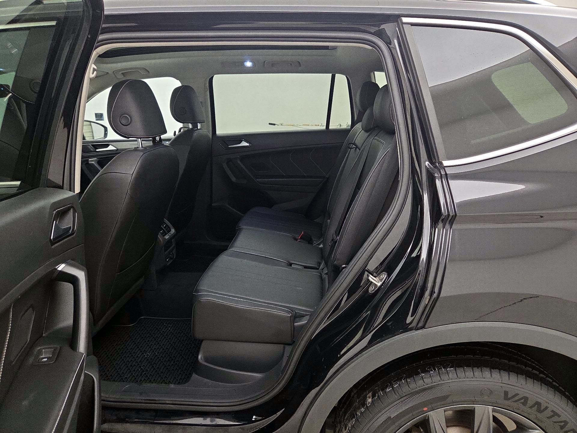 Thumbnail: 2022 Volkswagen Tiguan - 20